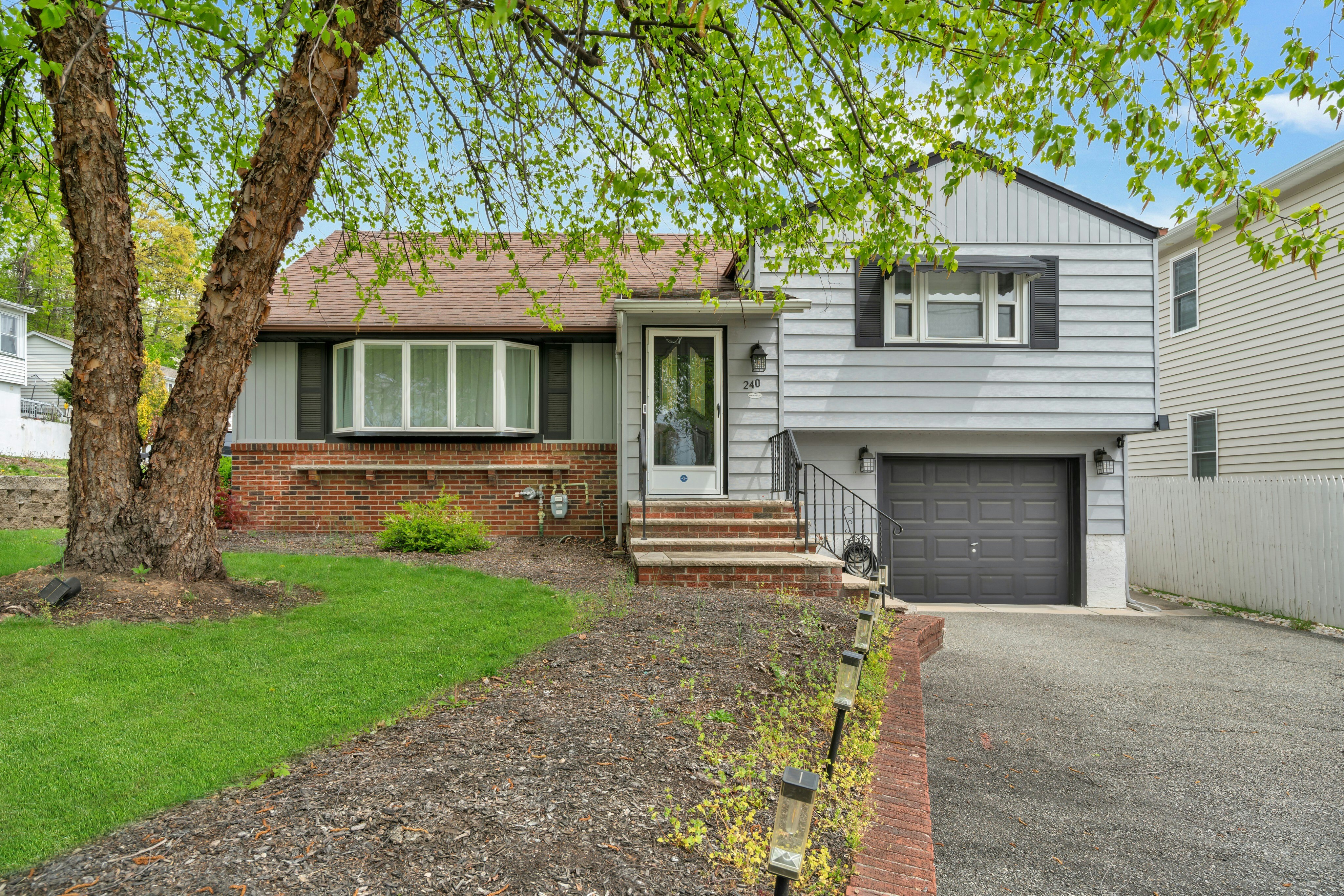 240 Gordon Avenue 
