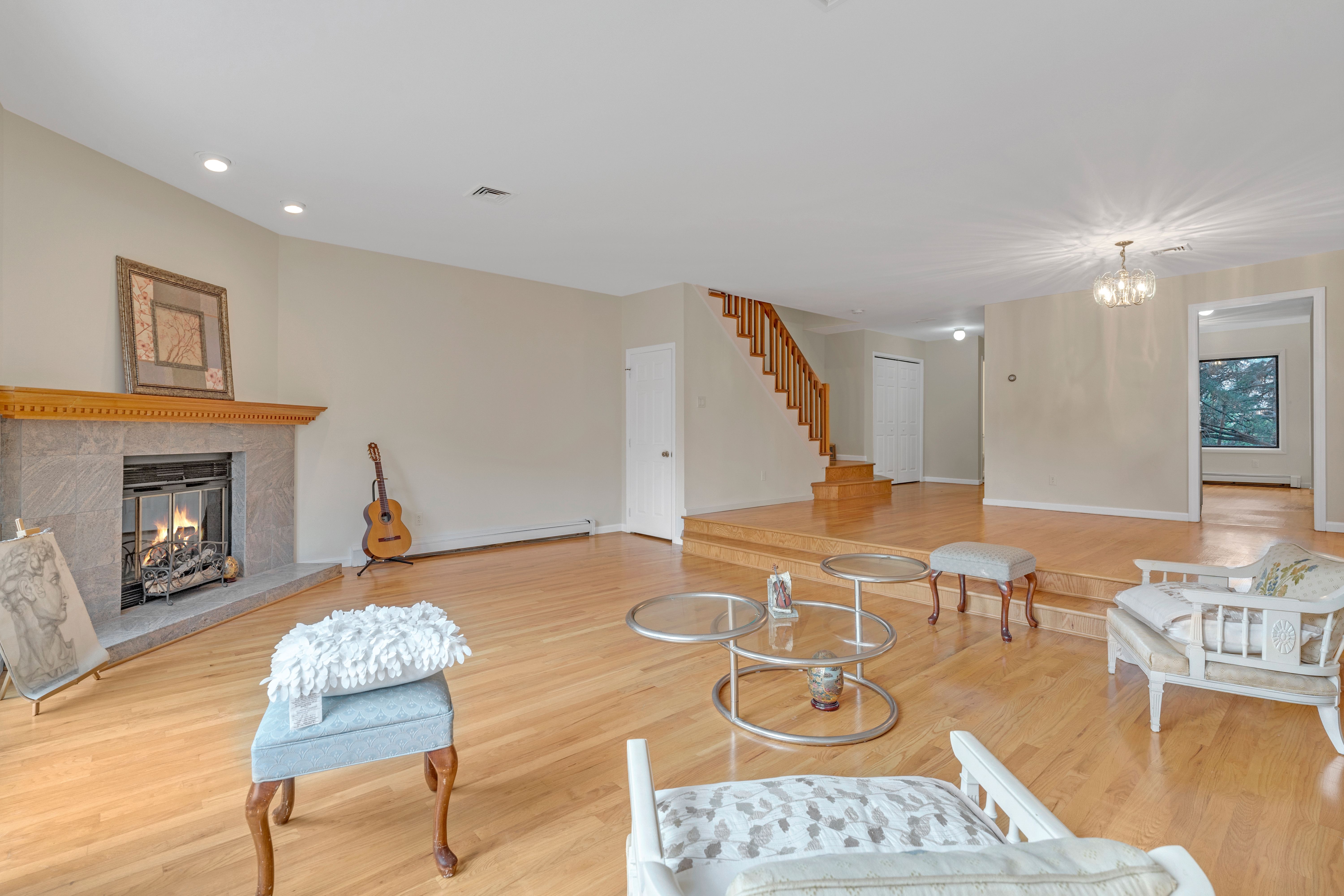 2474 Hammett Avenue 
