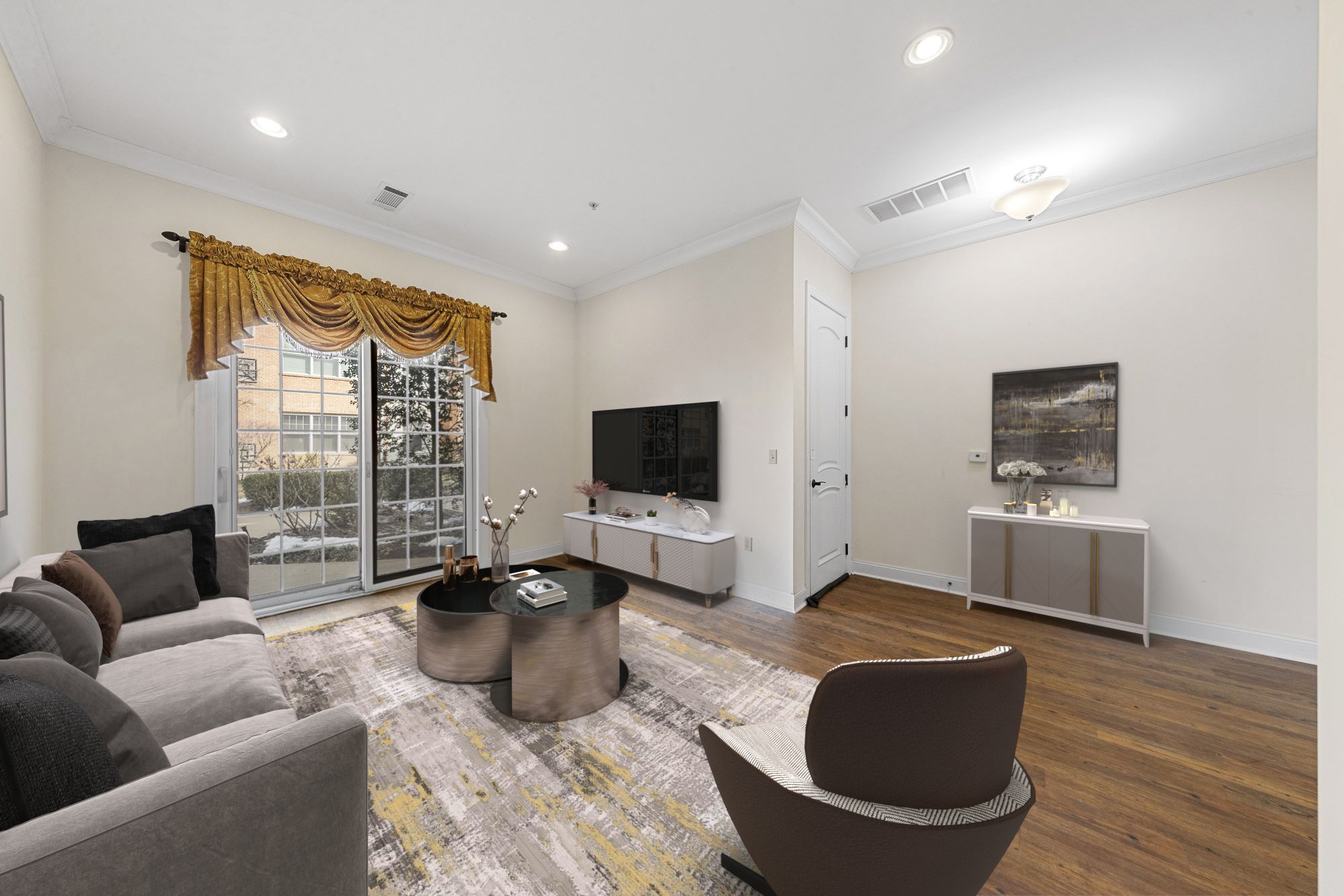 2116 The Plaza 
