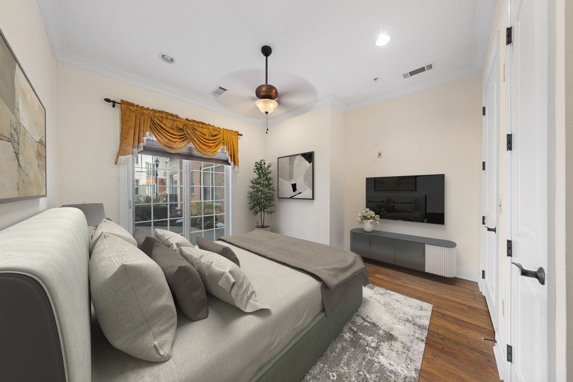 2116 The Plaza 