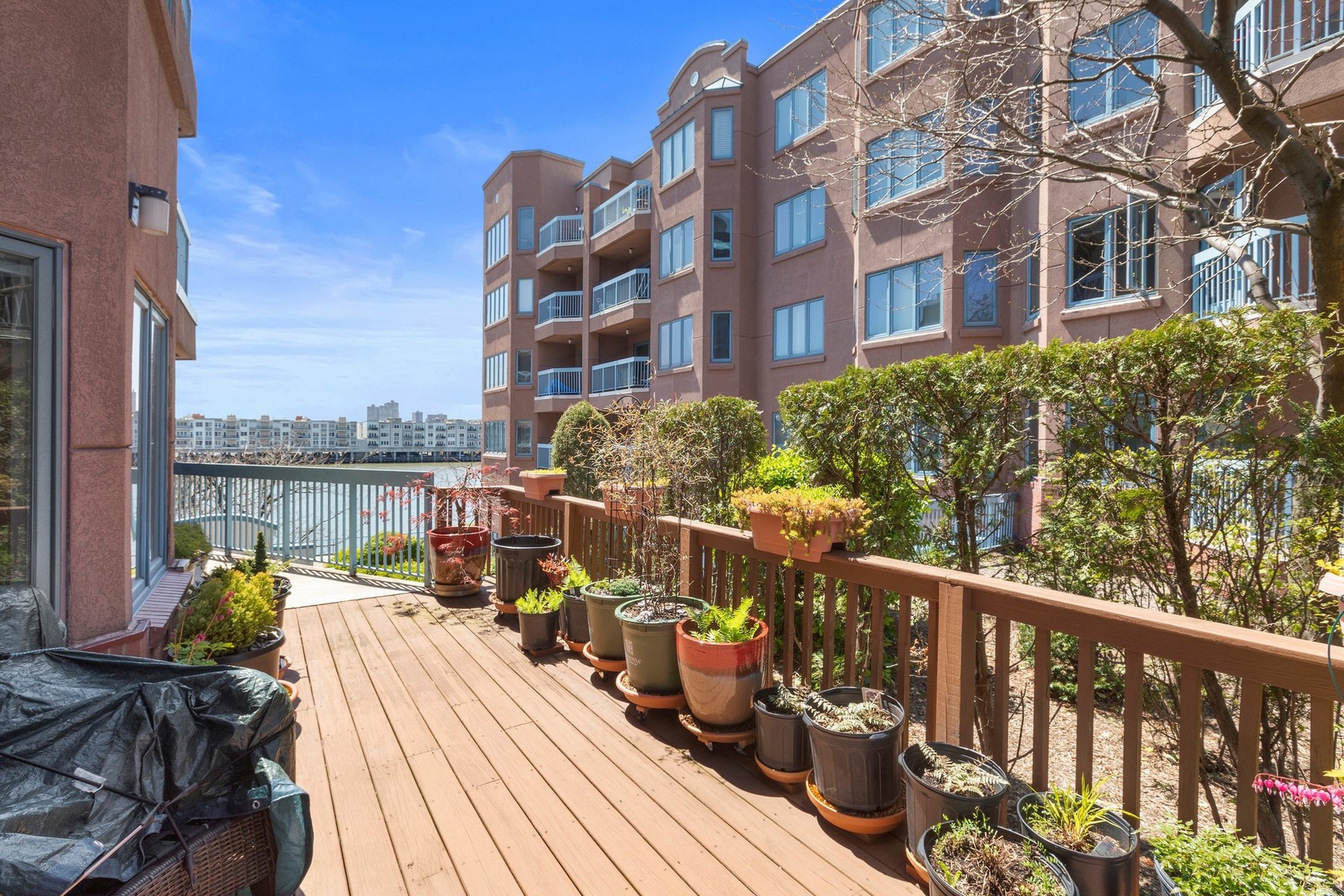 305 Rutledge Court 