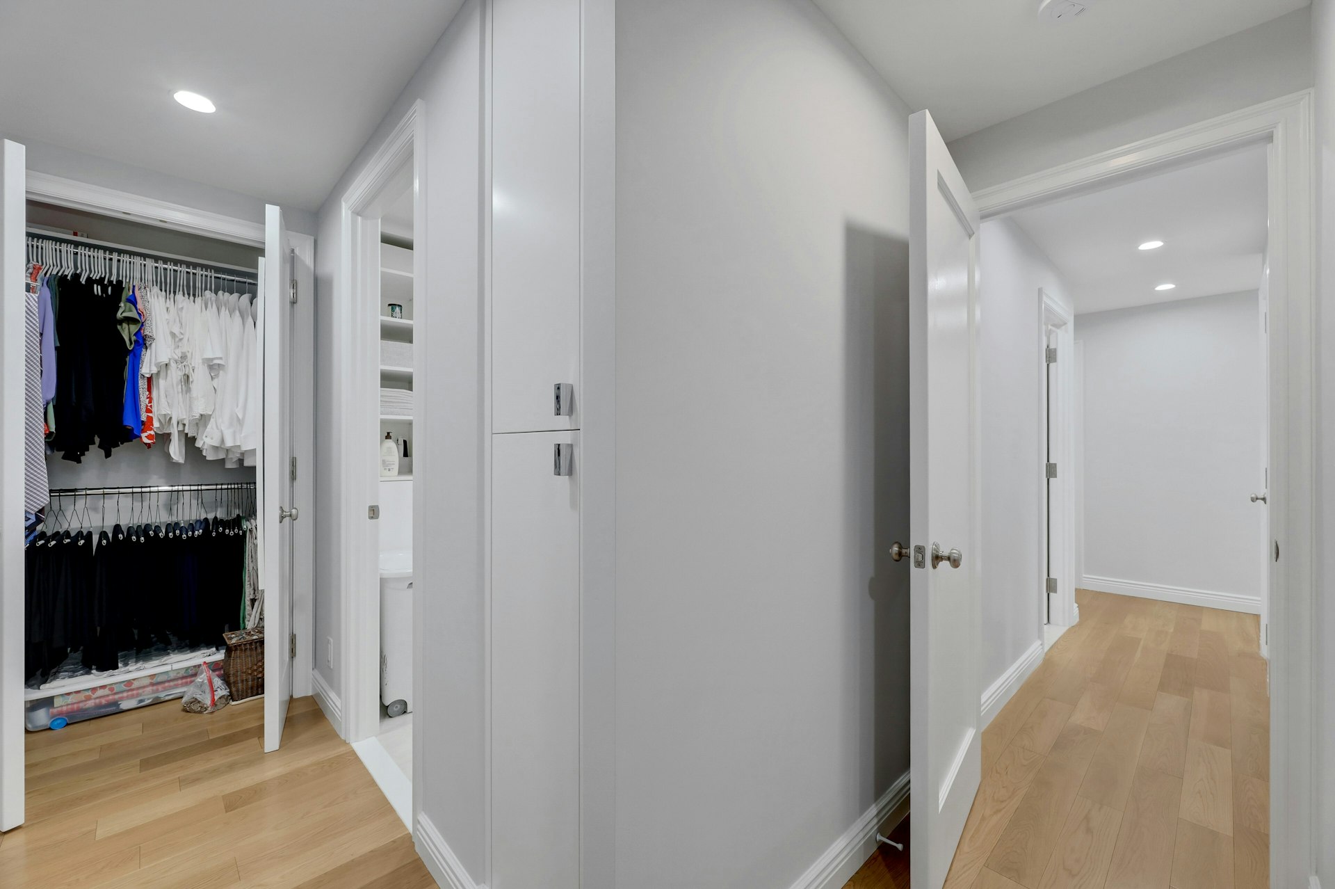 300 Winston Drive Apt 910