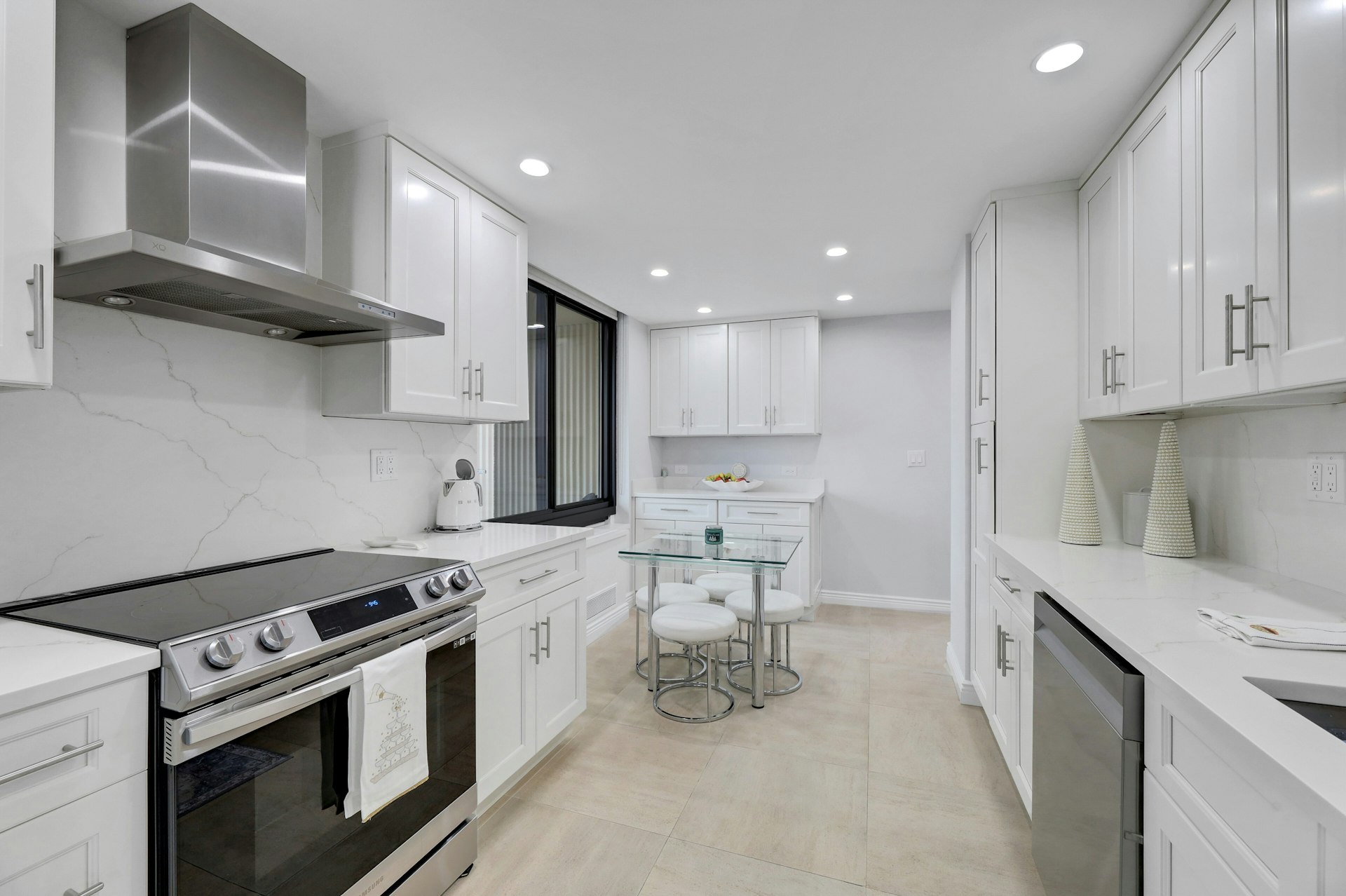 300 Winston Drive Apt 910