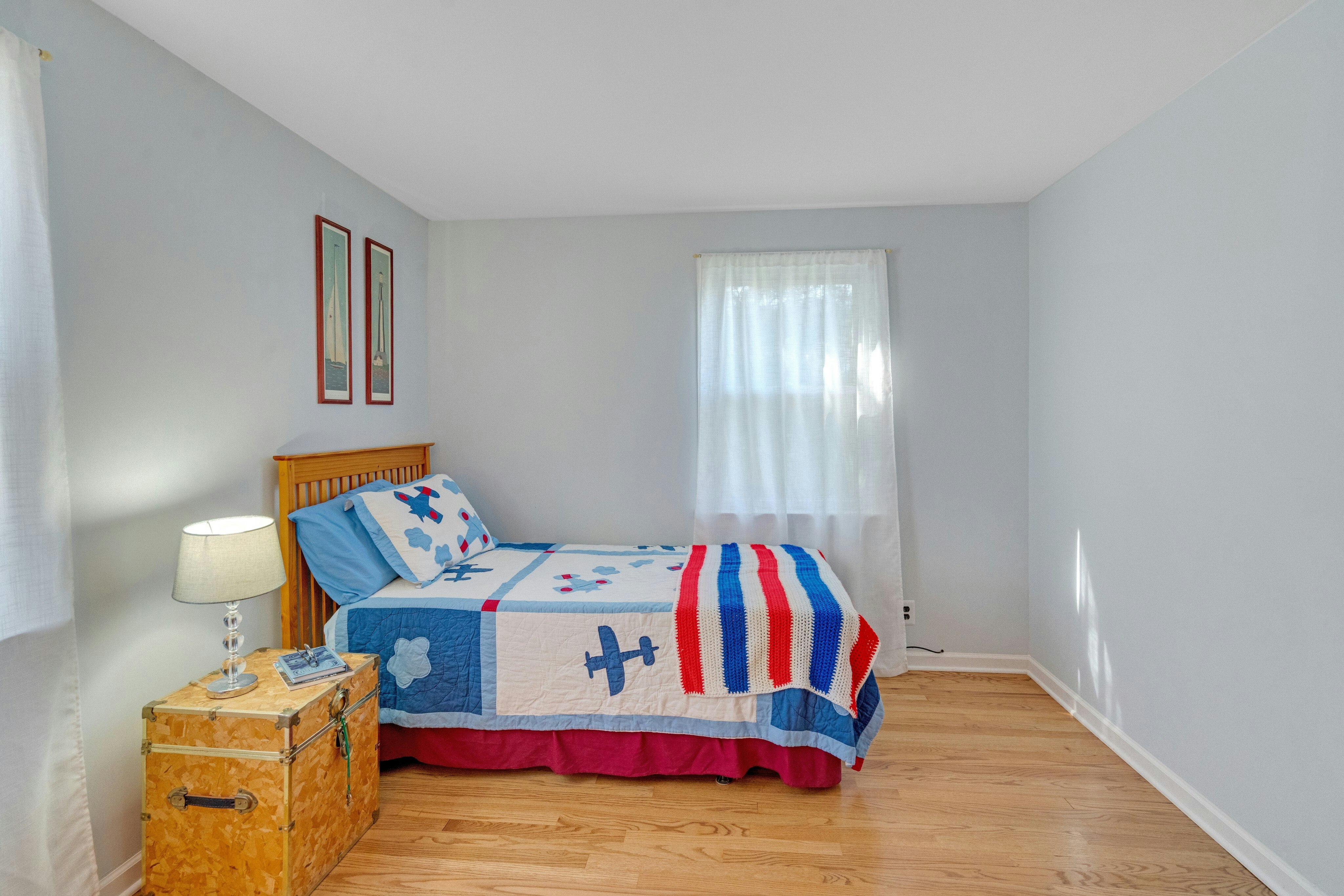 90 Arnot Place 
