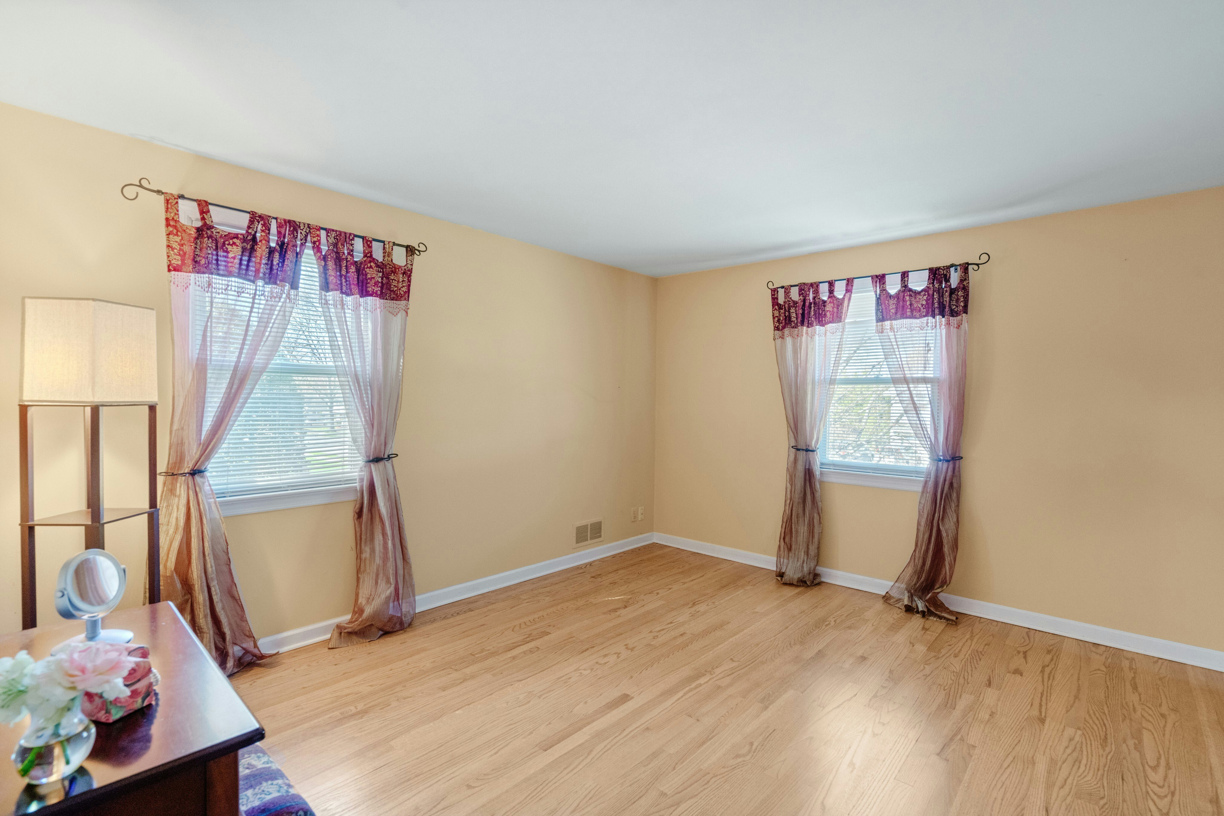 90 Arnot Place 