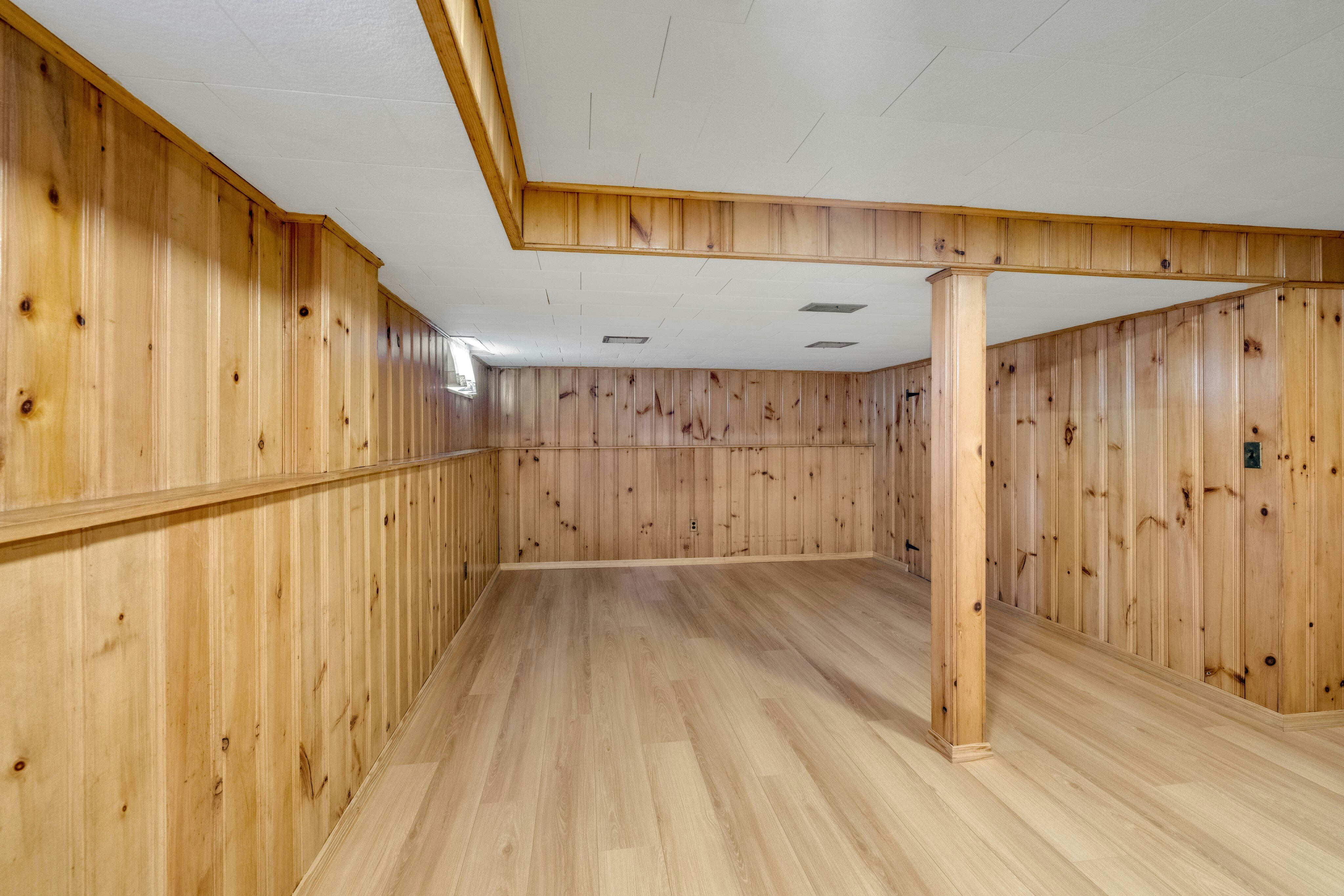 90 Arnot Place 