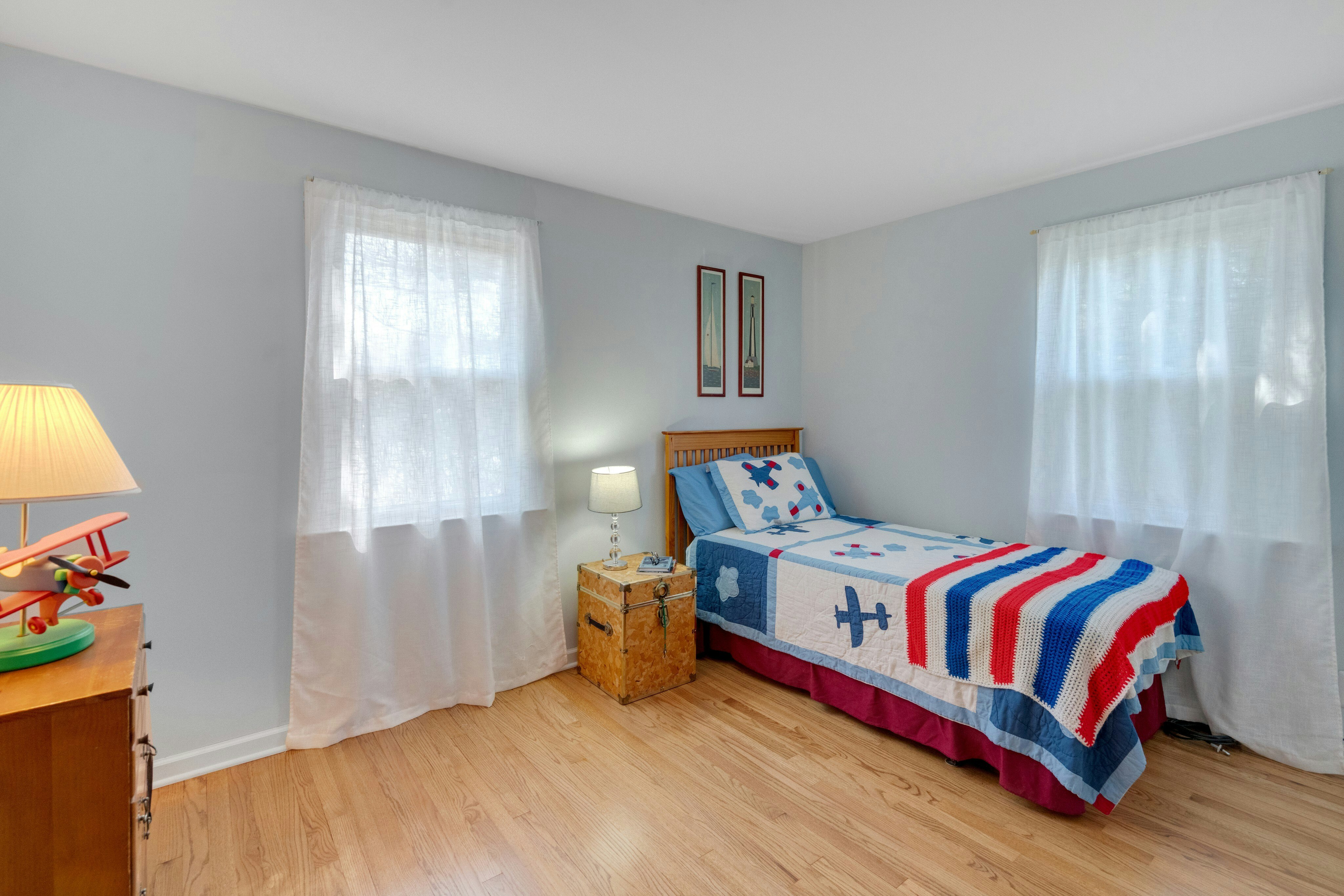 90 Arnot Place 