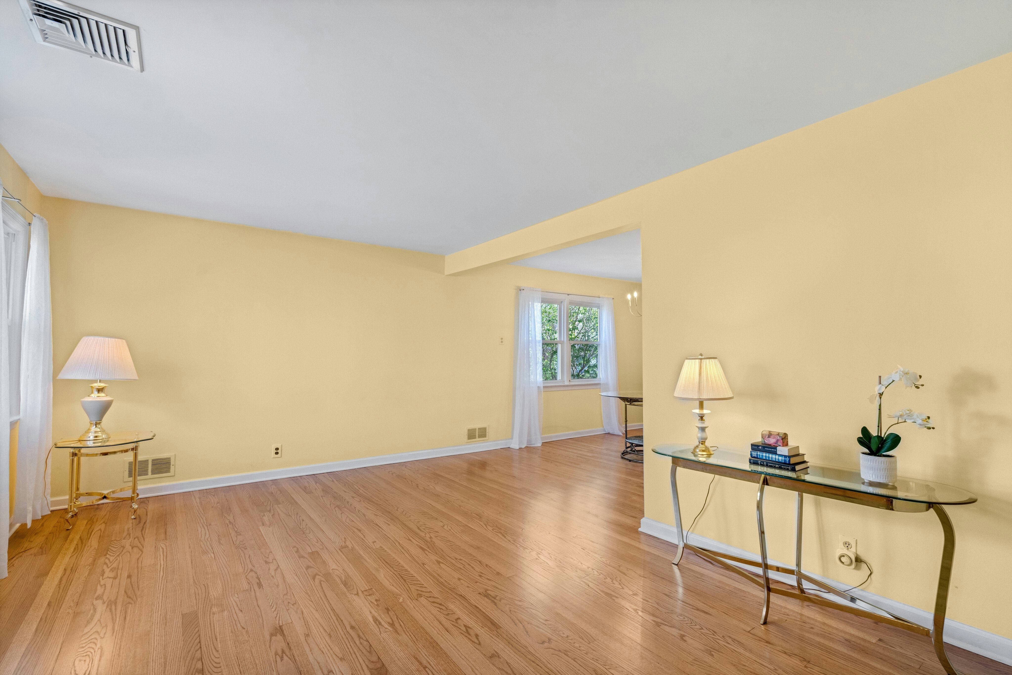 90 Arnot Place 