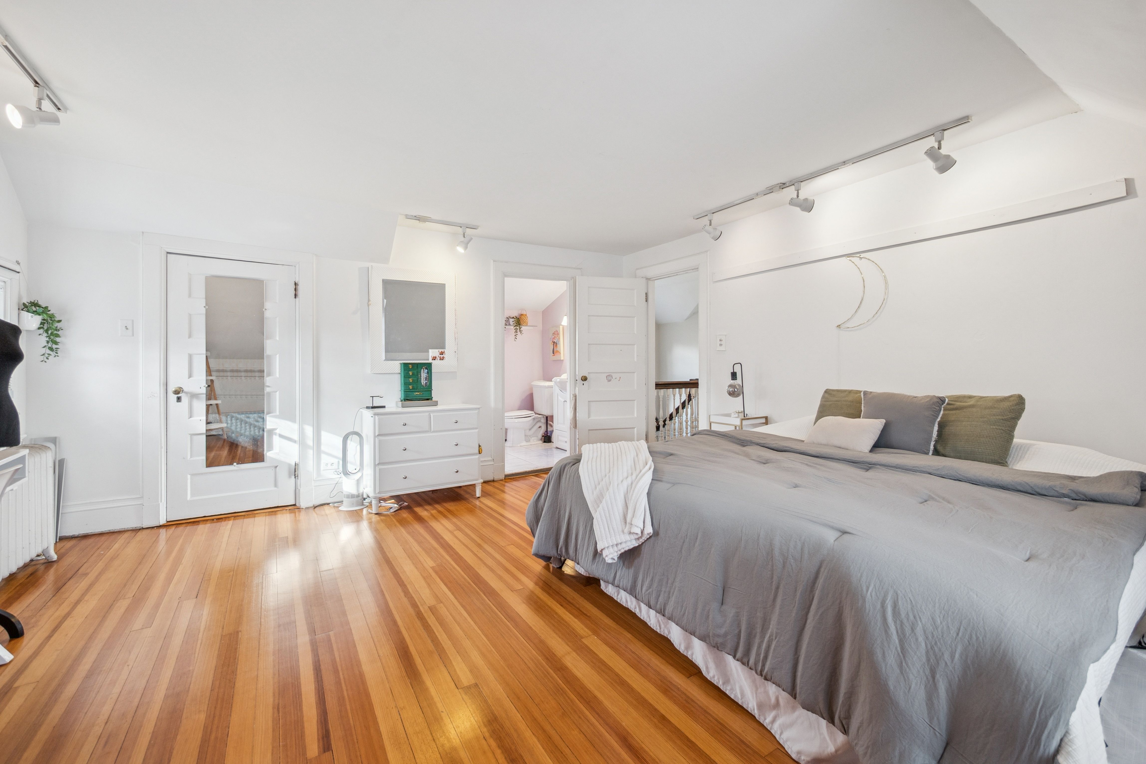 258 Ridgewood Avenue 