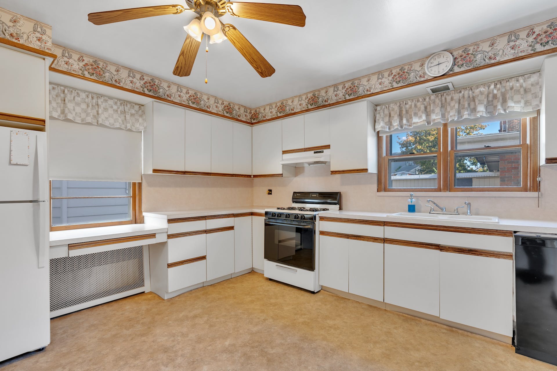 804 Grand Avenue