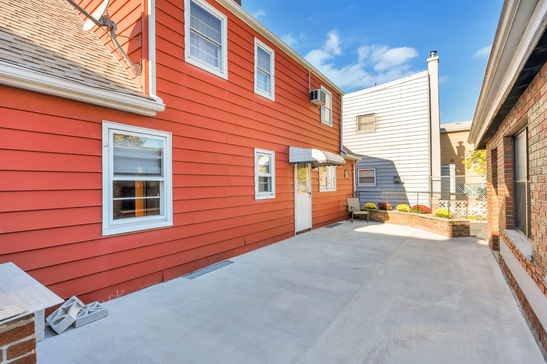 804 Grand Avenue