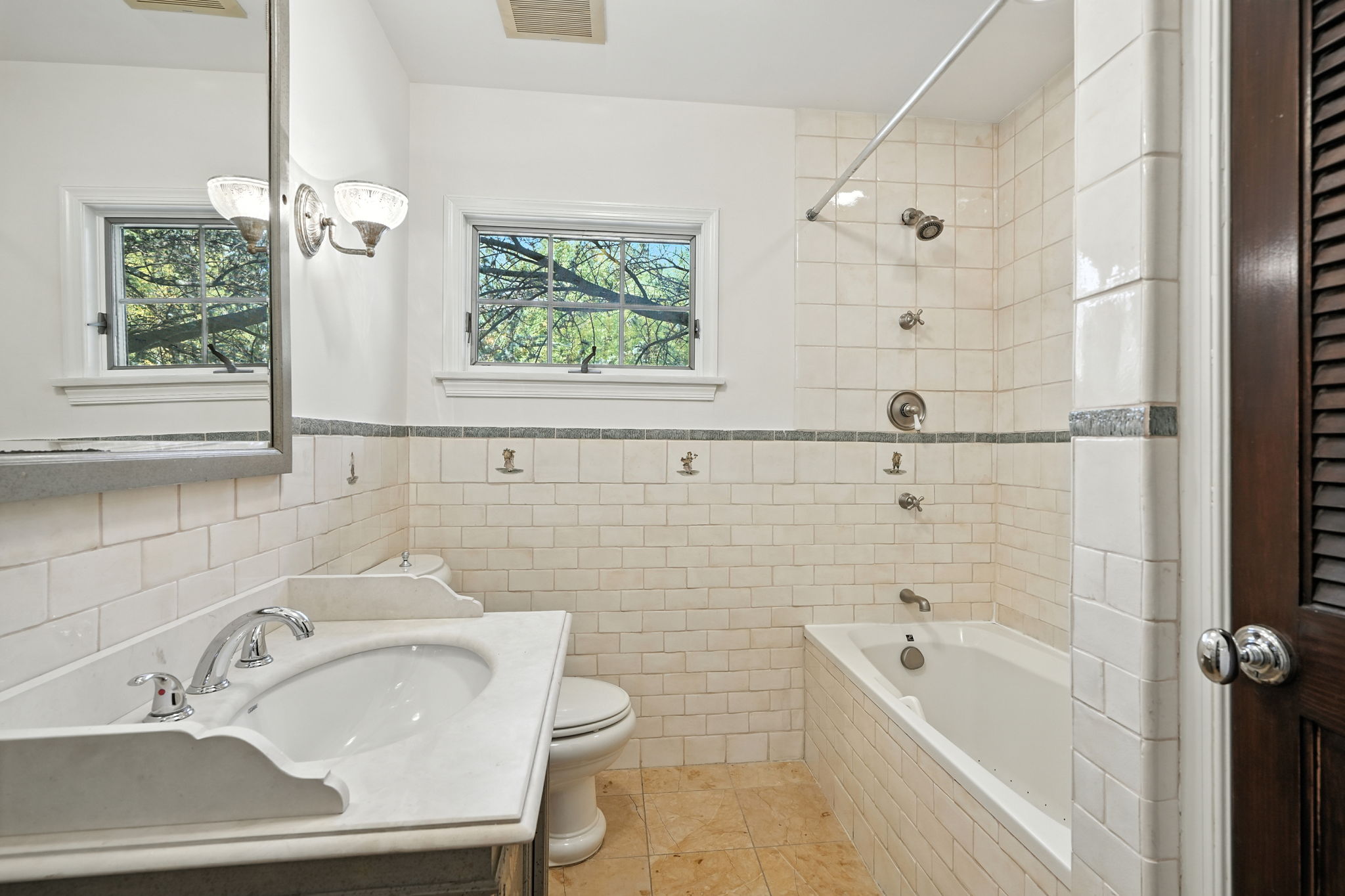 121 Squire Hill Road 