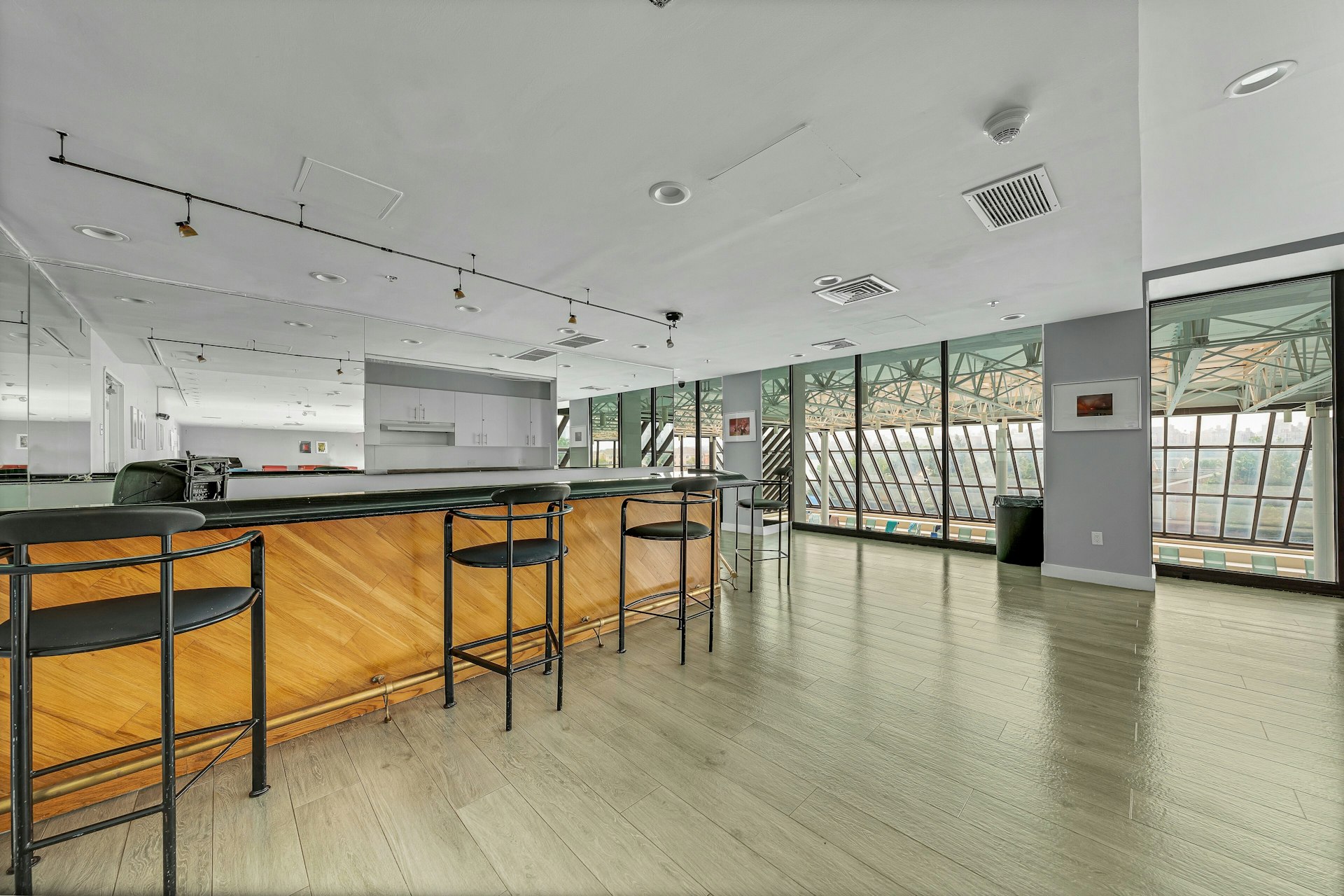 7002 JFK Boulevard East #16H 