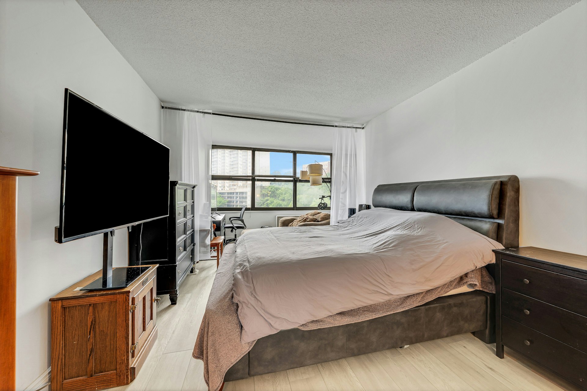 7002 JFK Boulevard East #16H 