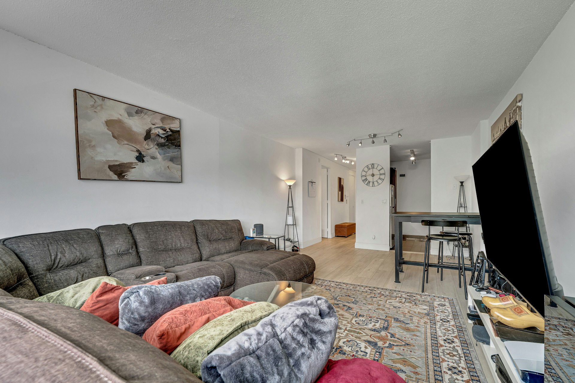 7002 JFK Boulevard East #16H 