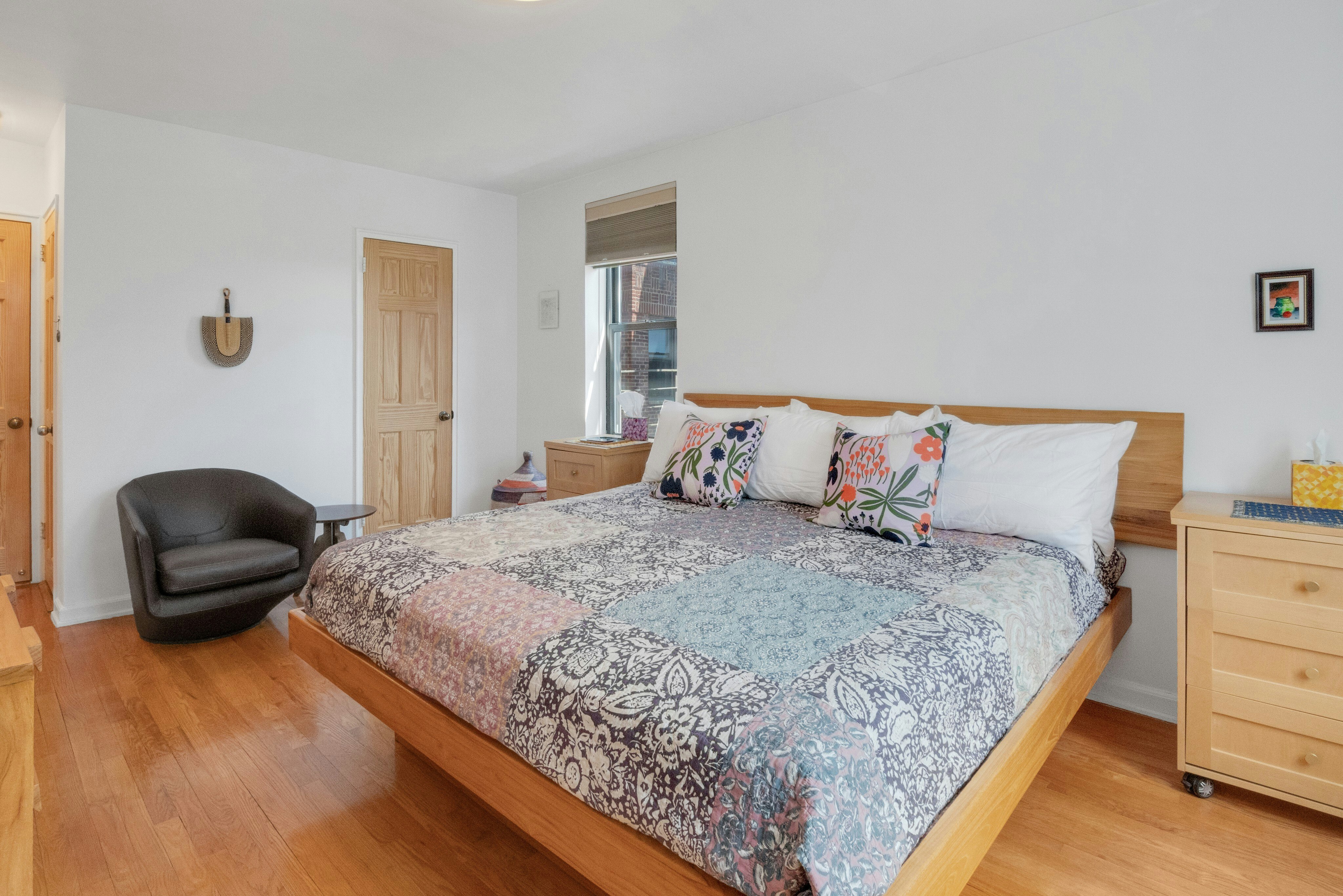 445 West 240th St, #6A 