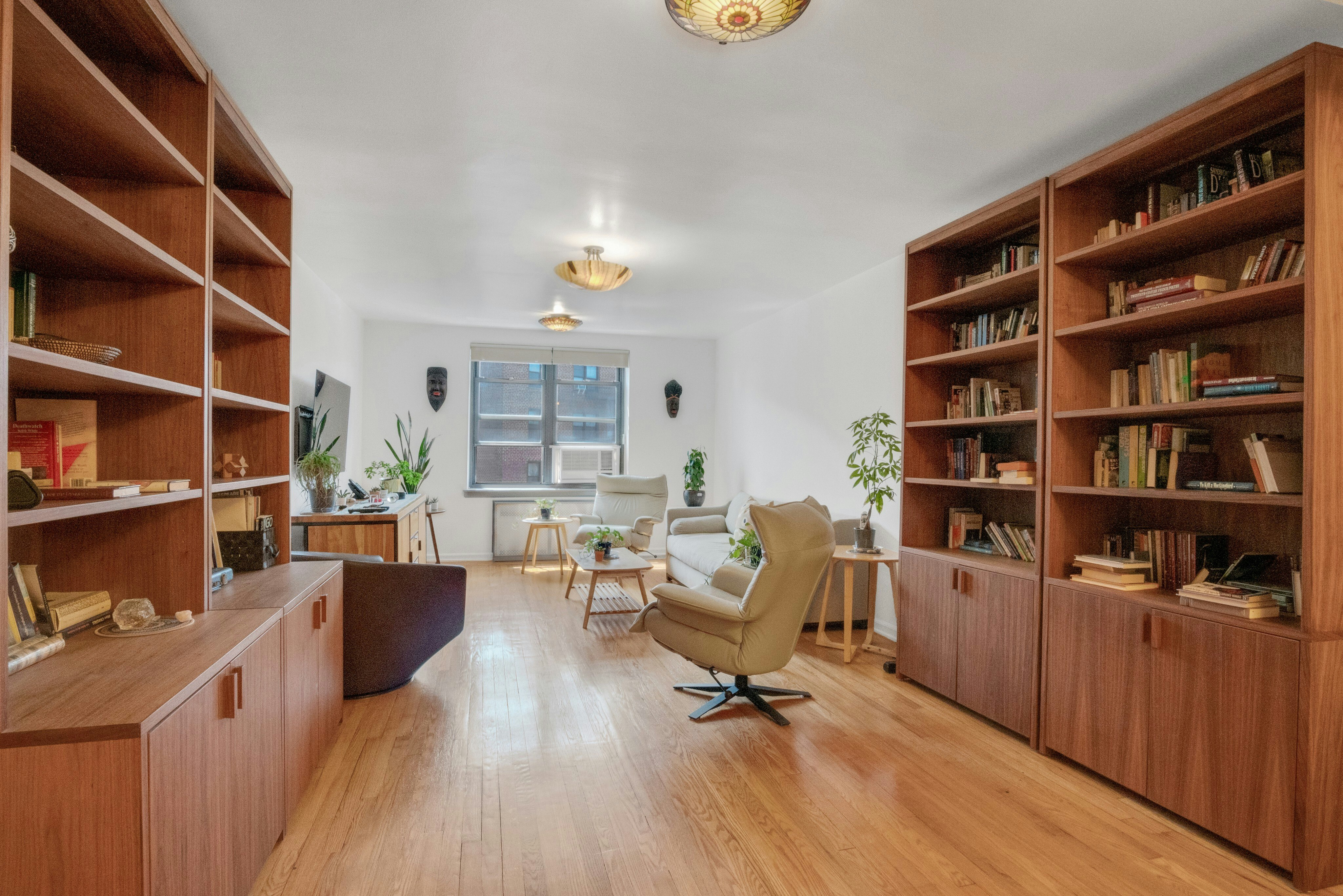 445 West 240th St, #6A 