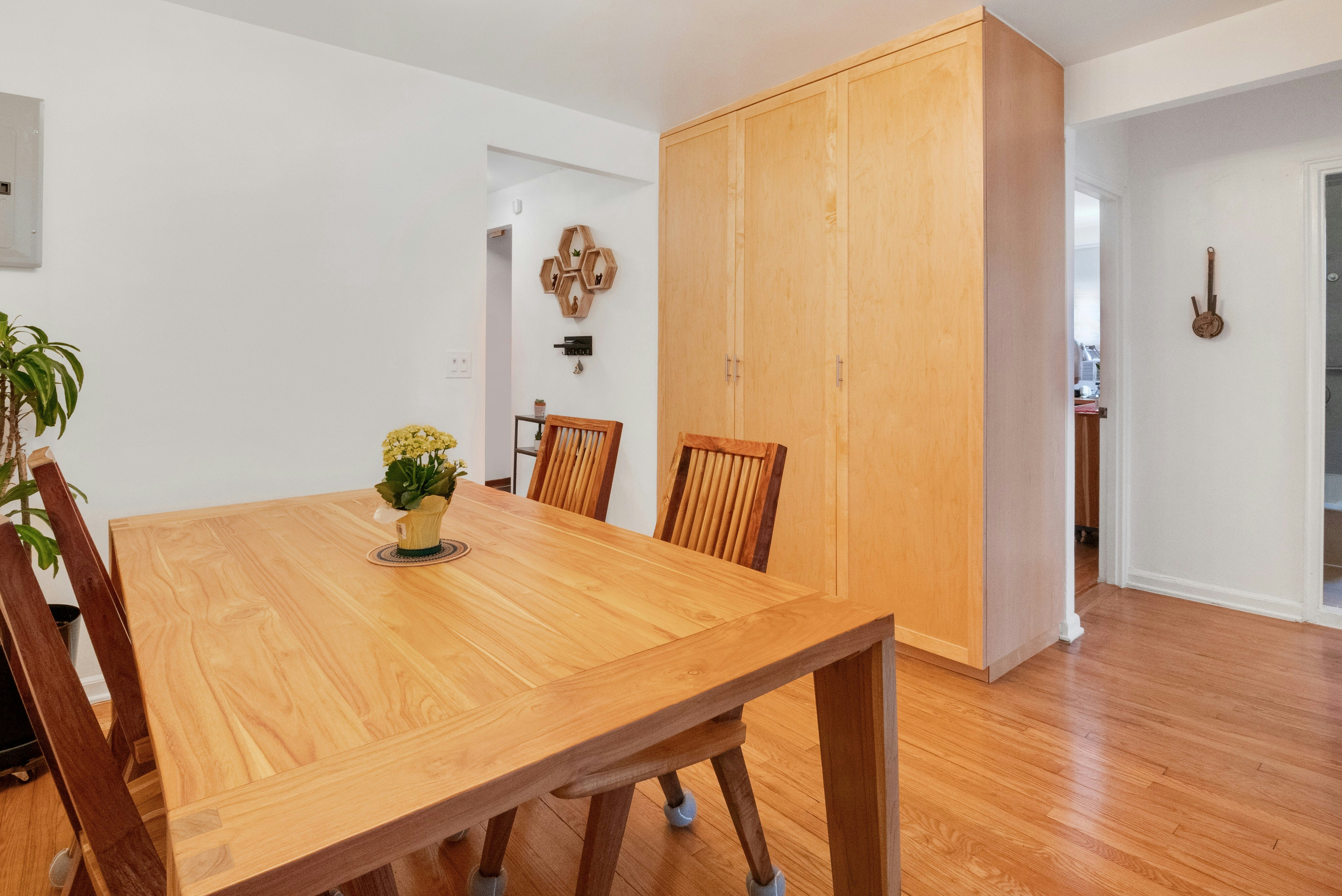 445 West 240th St, #6A 
