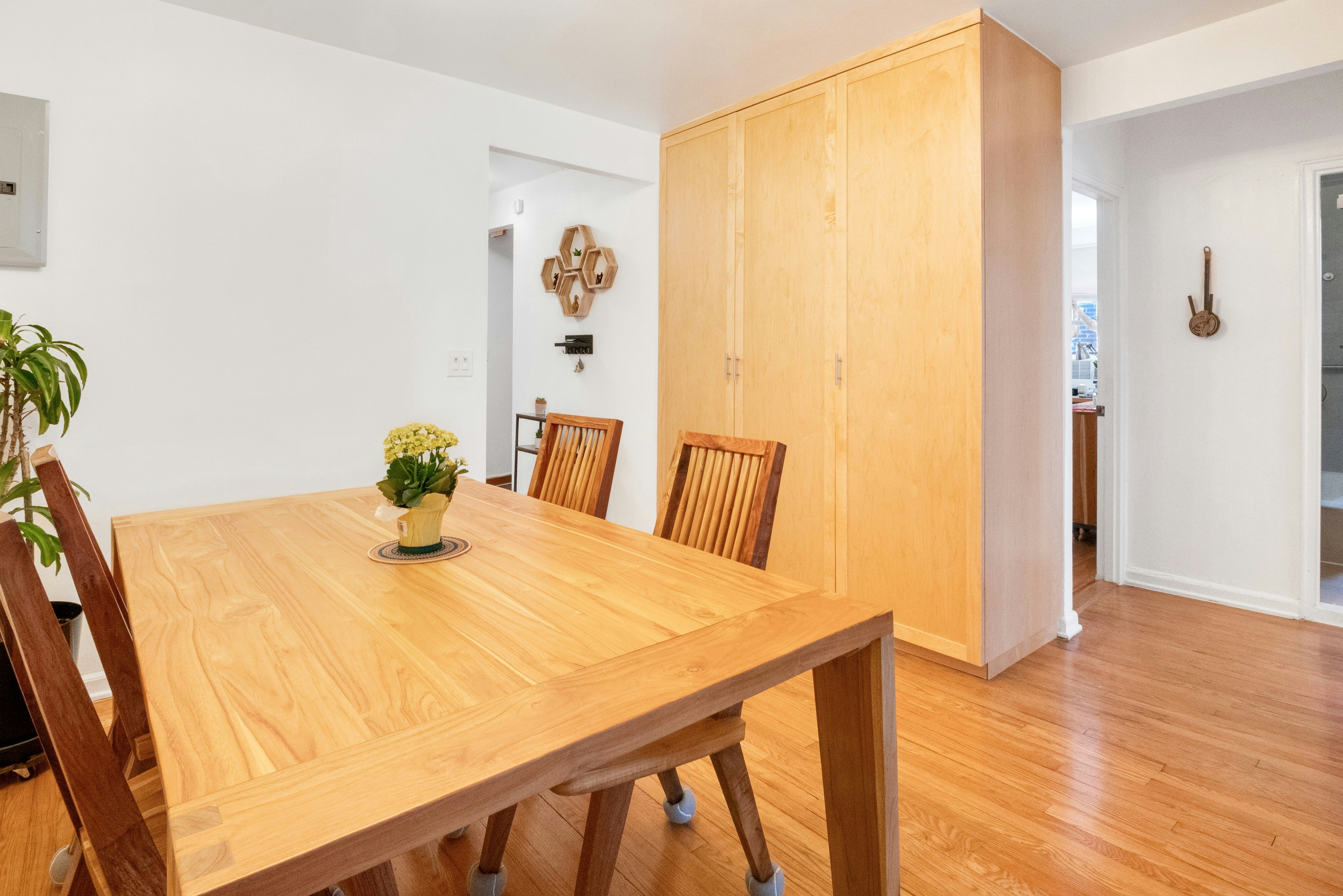 445 West 240th St, #6A 