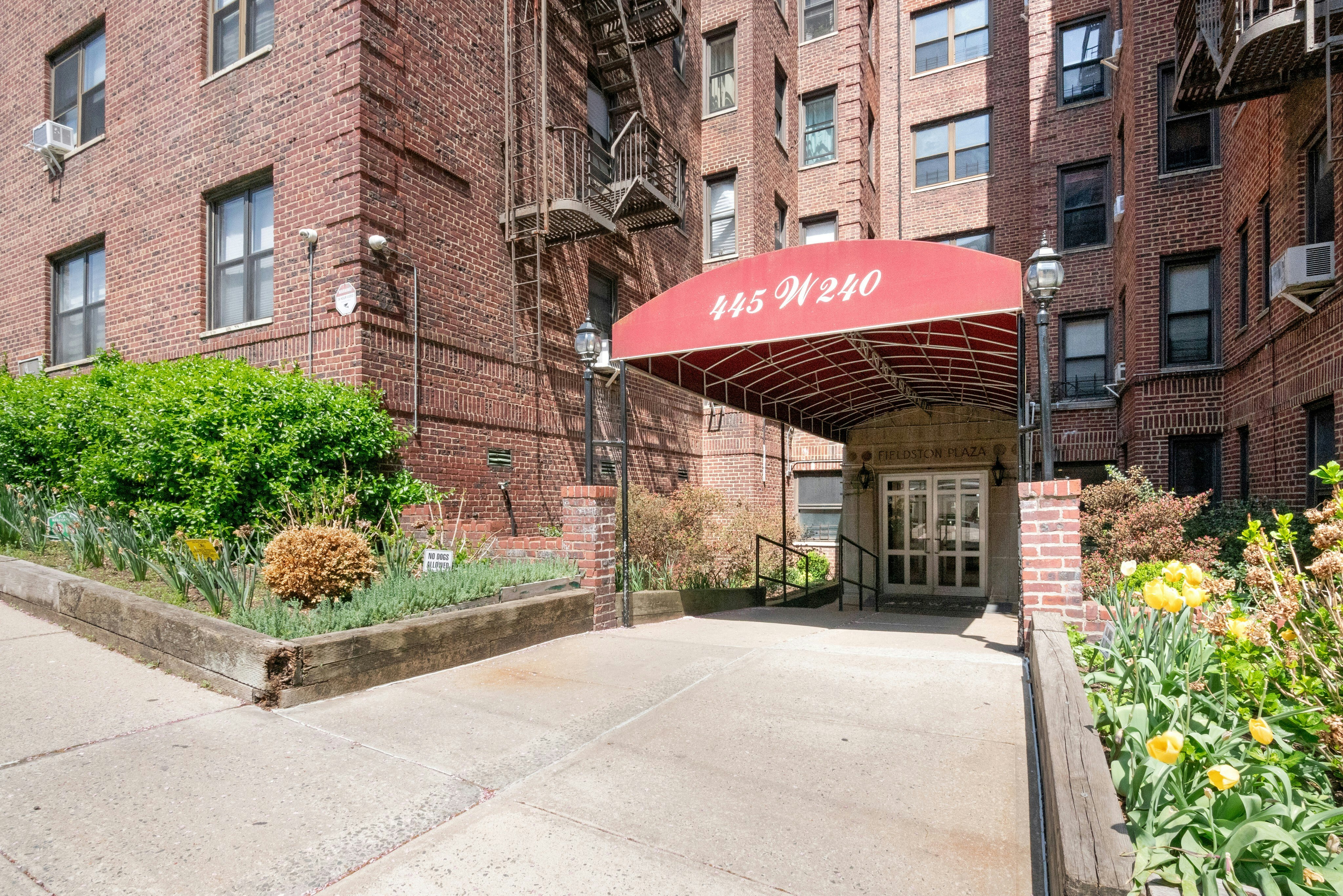 445 West 240th St, #6A 