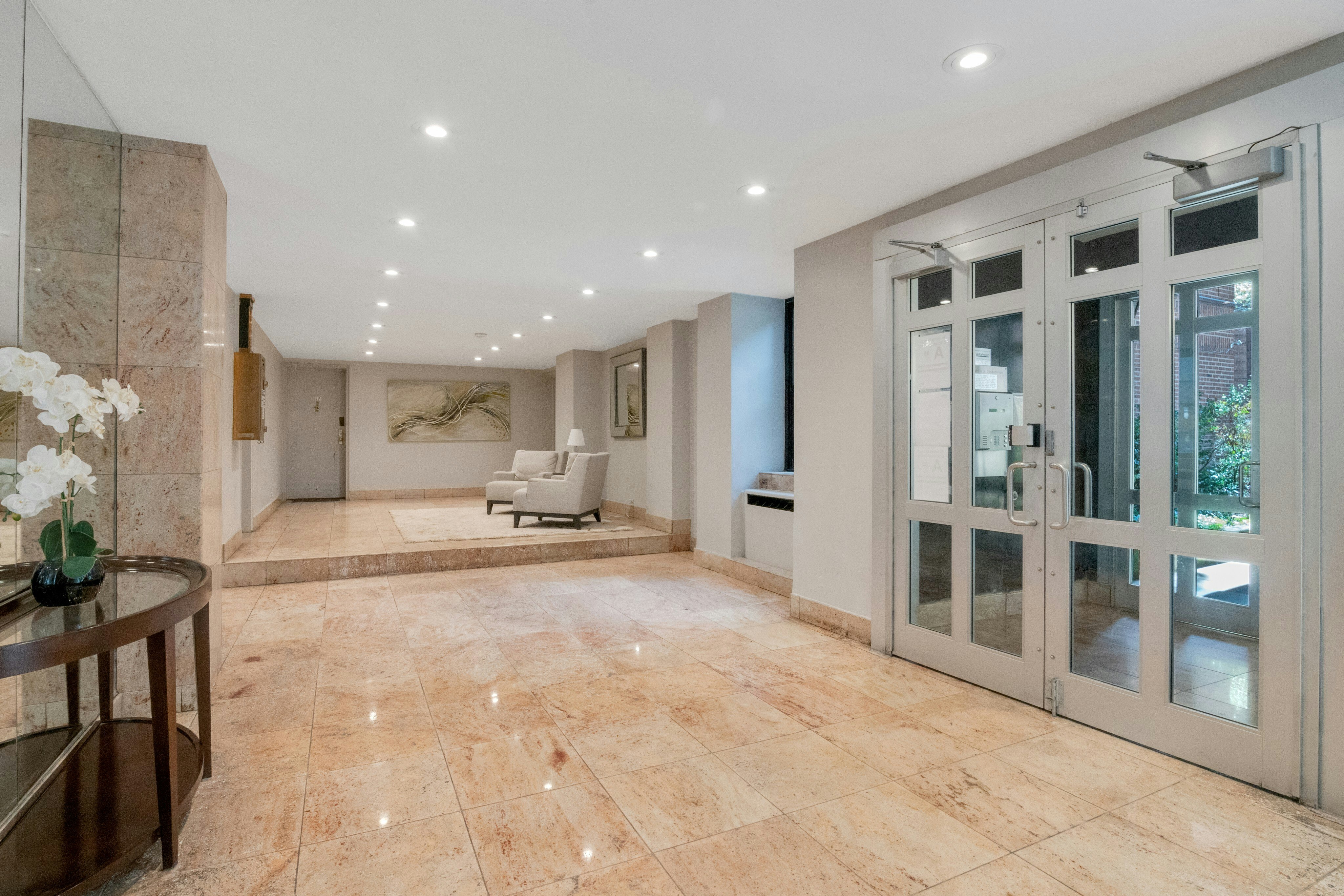 445 West 240th St, #6A 