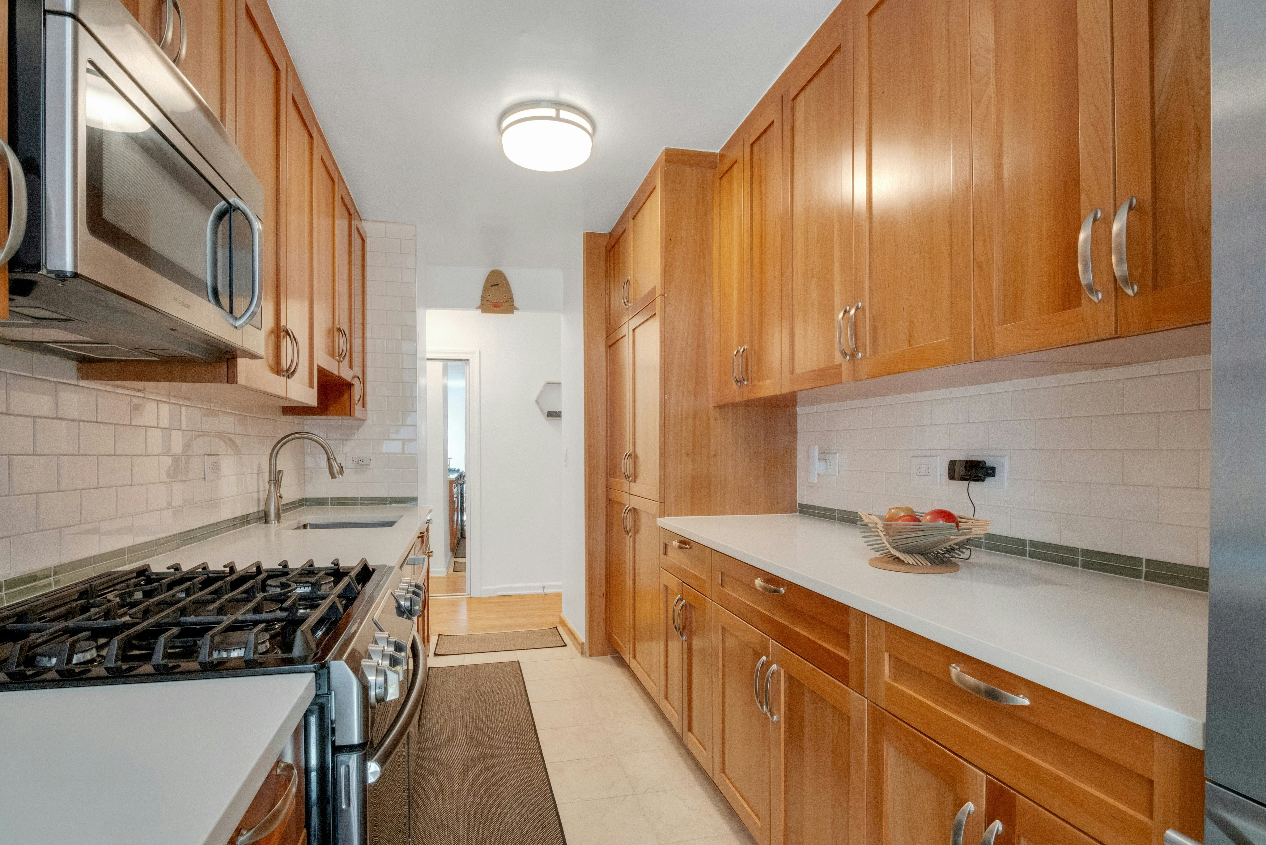 445 West 240th St, #6A 