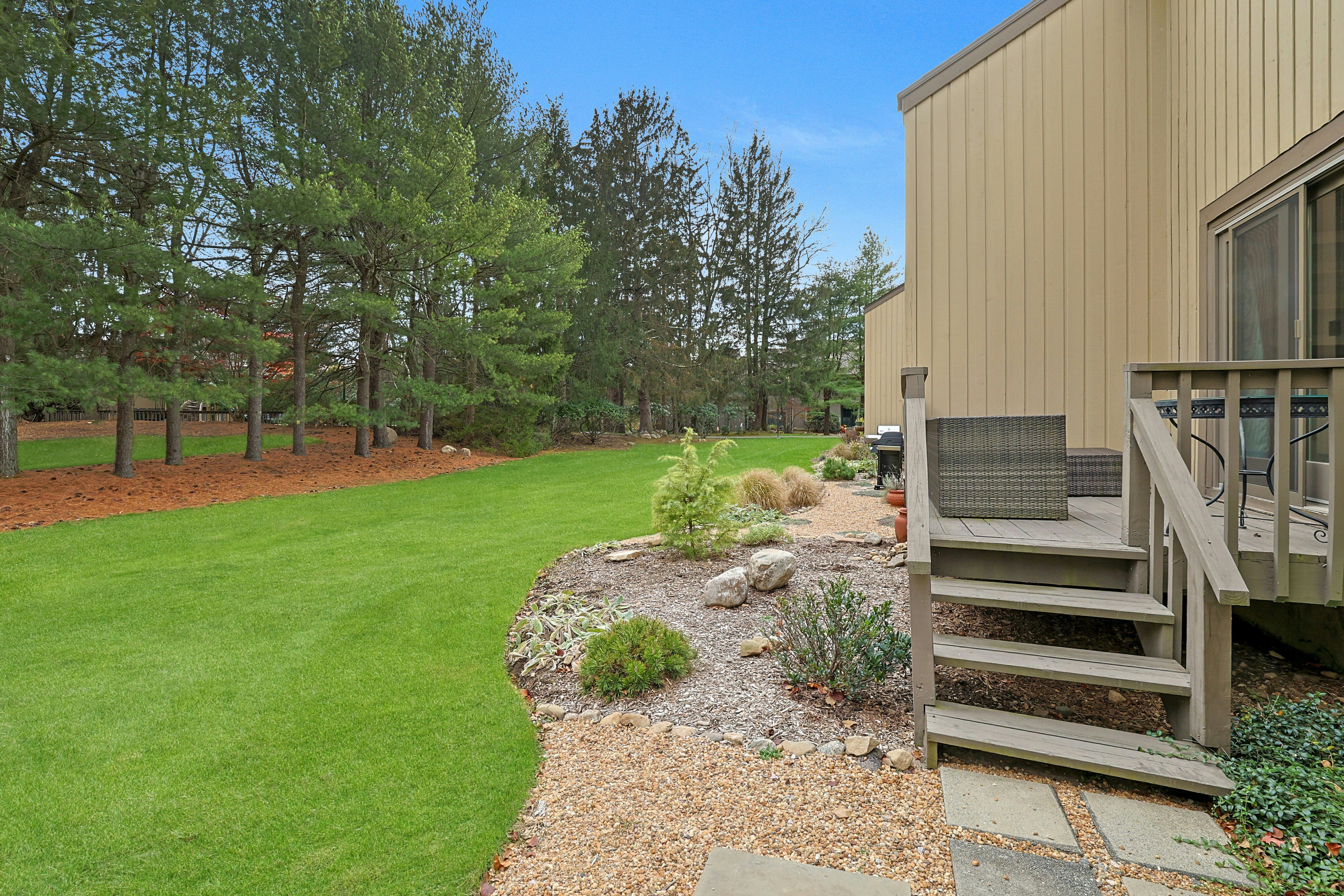 21 Whitman Lane 