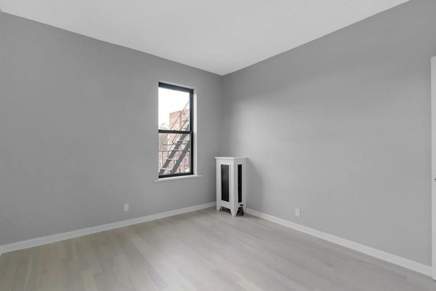 3279 Hull Avenue Unit# 21