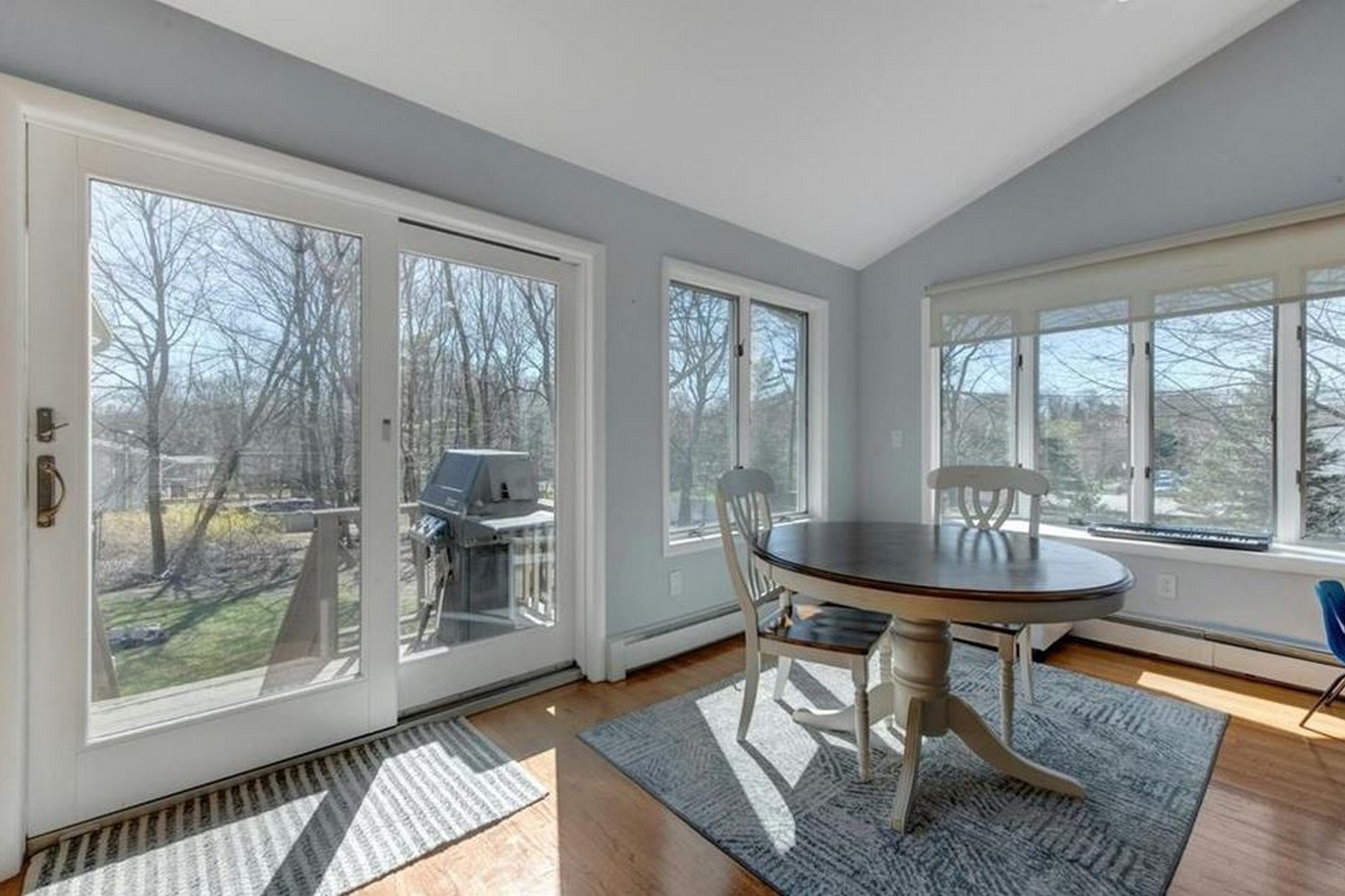 7 N Amundsen Lane