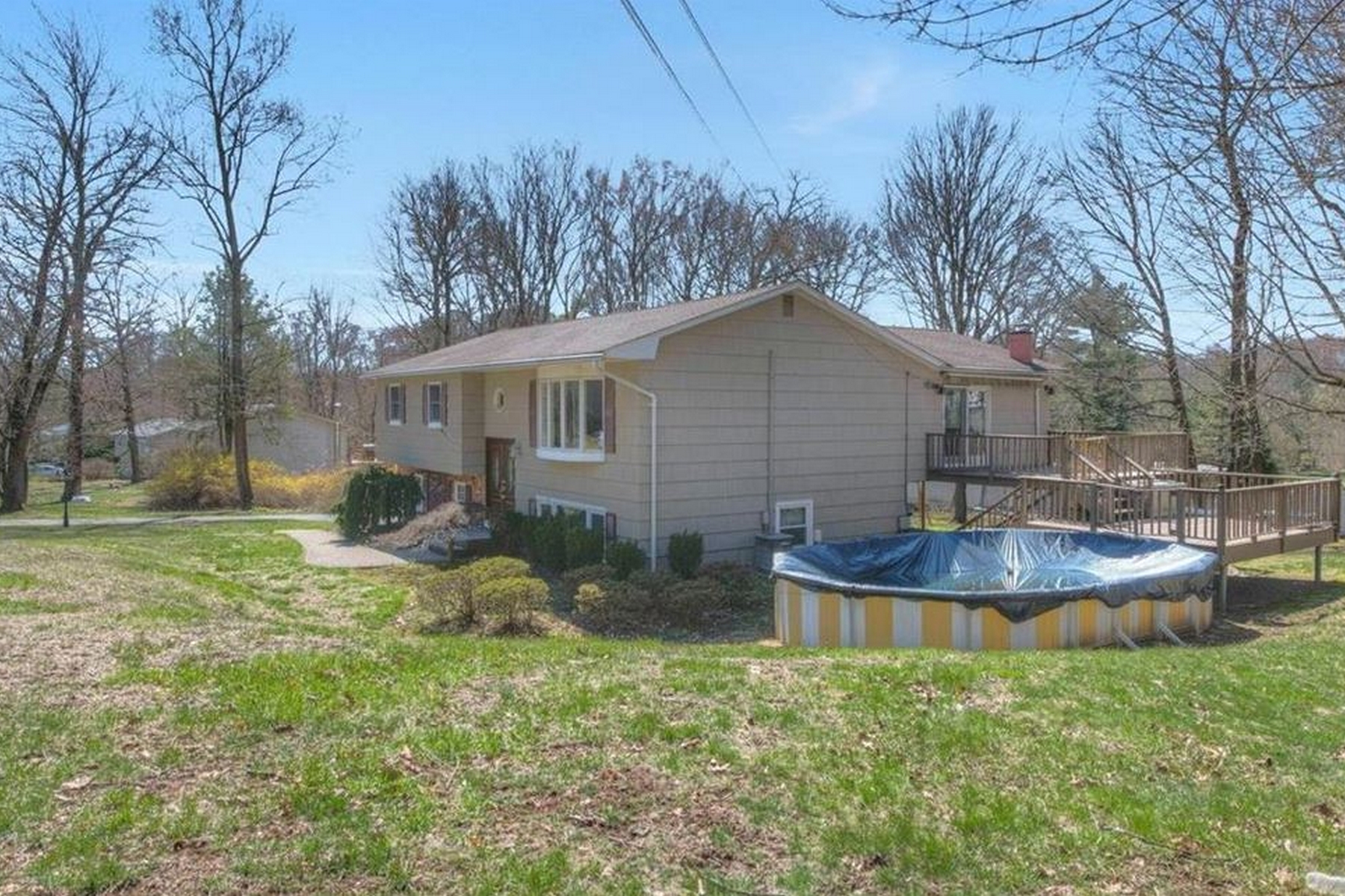 7 N Amundsen Lane