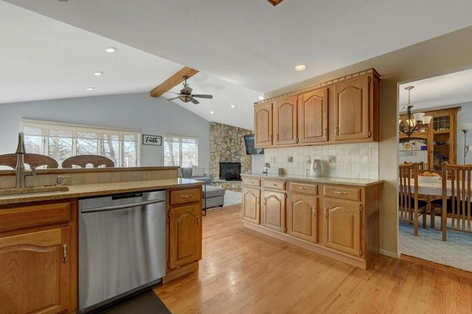 7 N Amundsen Lane