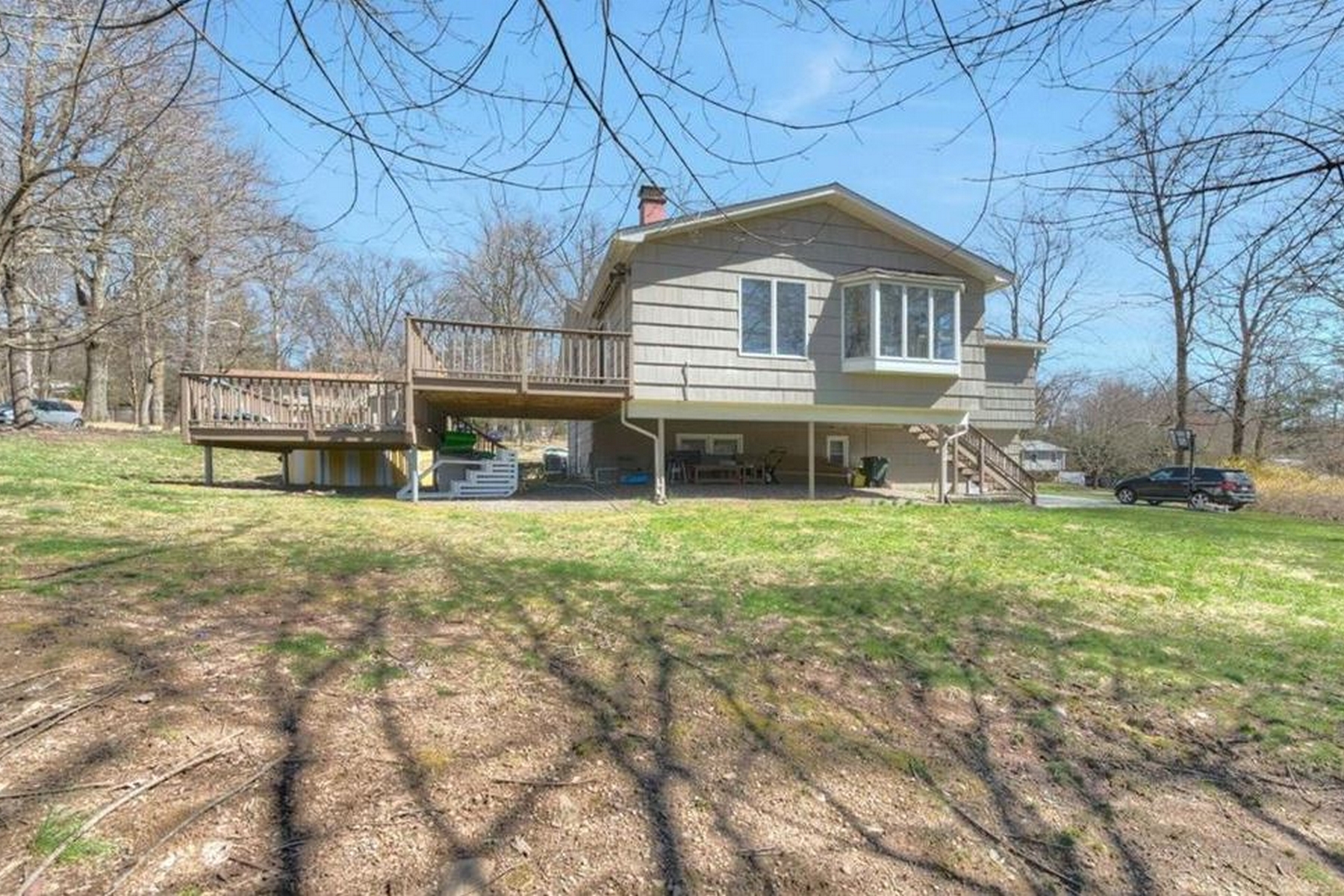 7 N Amundsen Lane