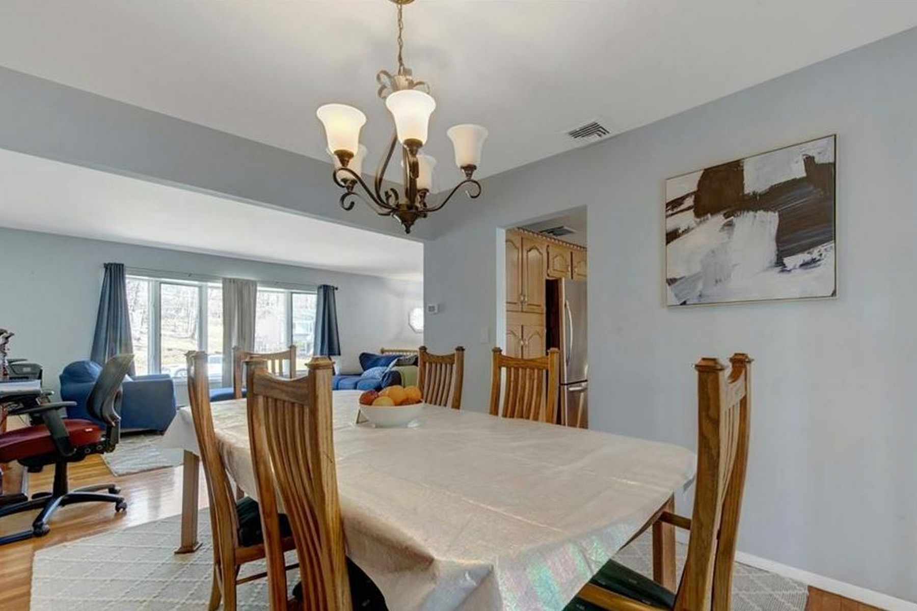 7 N Amundsen Lane