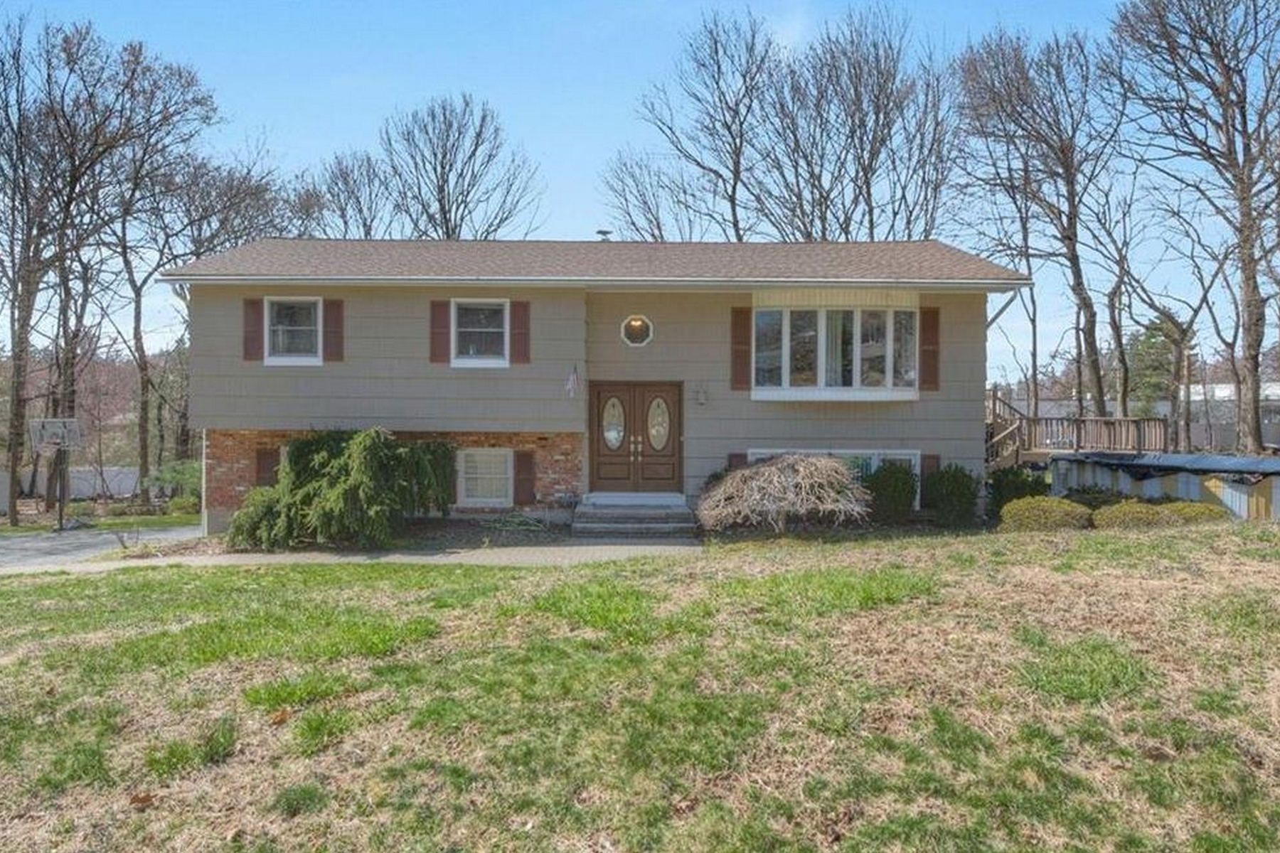 7 N Amundsen Lane