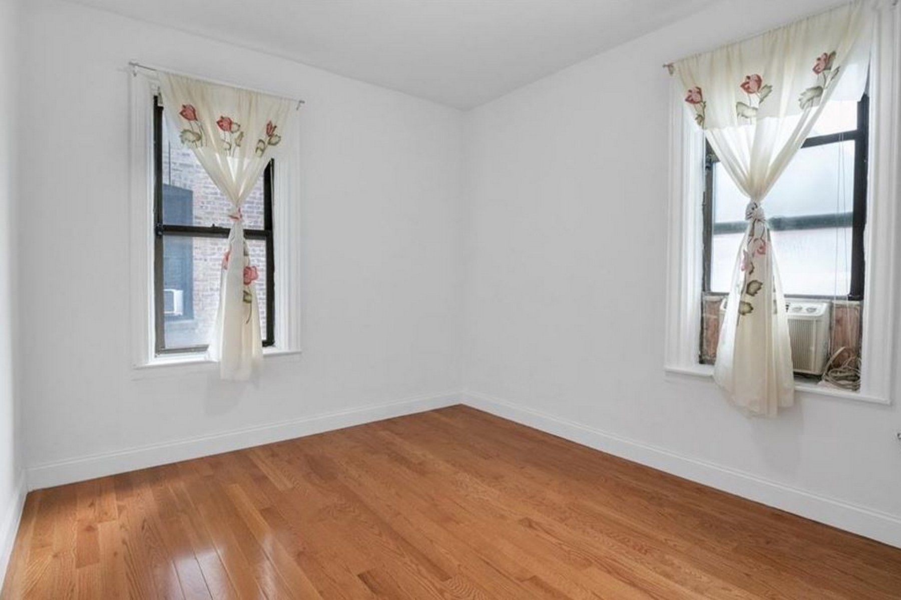 3281 Hull Avenue Unit# 9