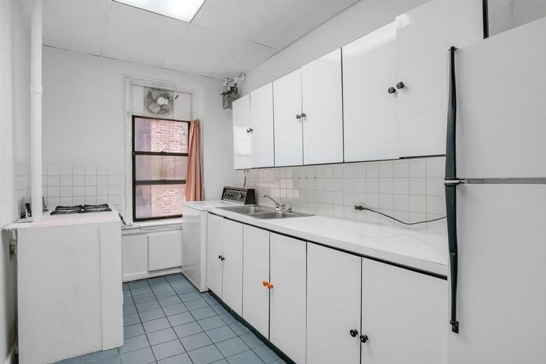3281 Hull Avenue Unit# 9