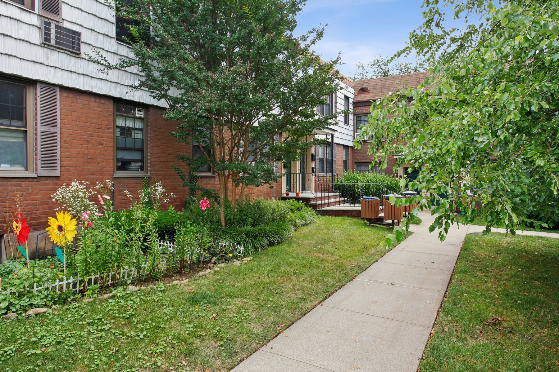 71-15 Park Drive E Unit# B