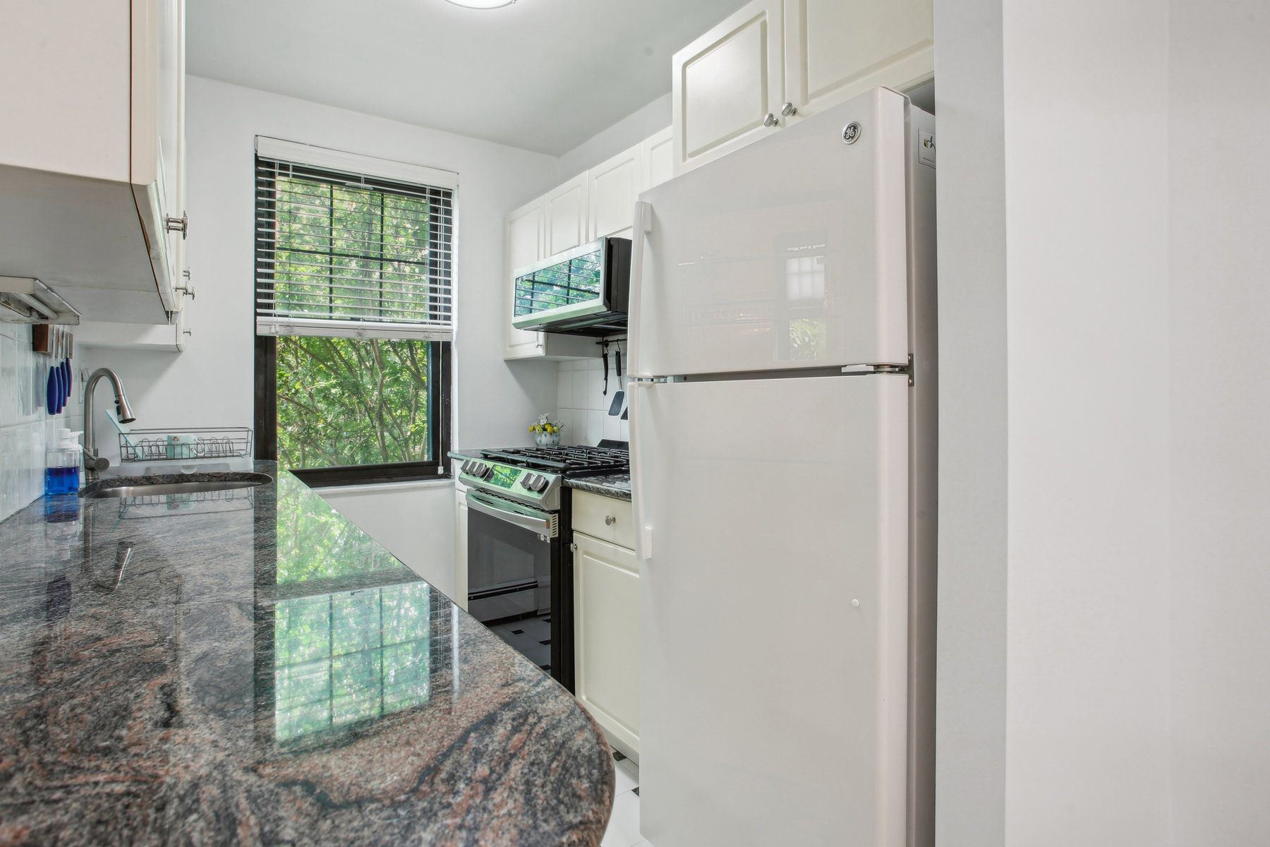 71-15 Park Drive E Unit# B