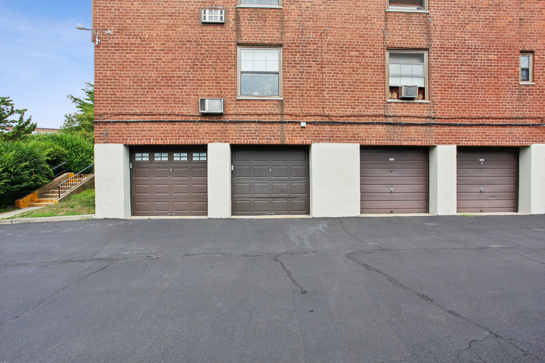 71-15 Park Drive E Unit# B