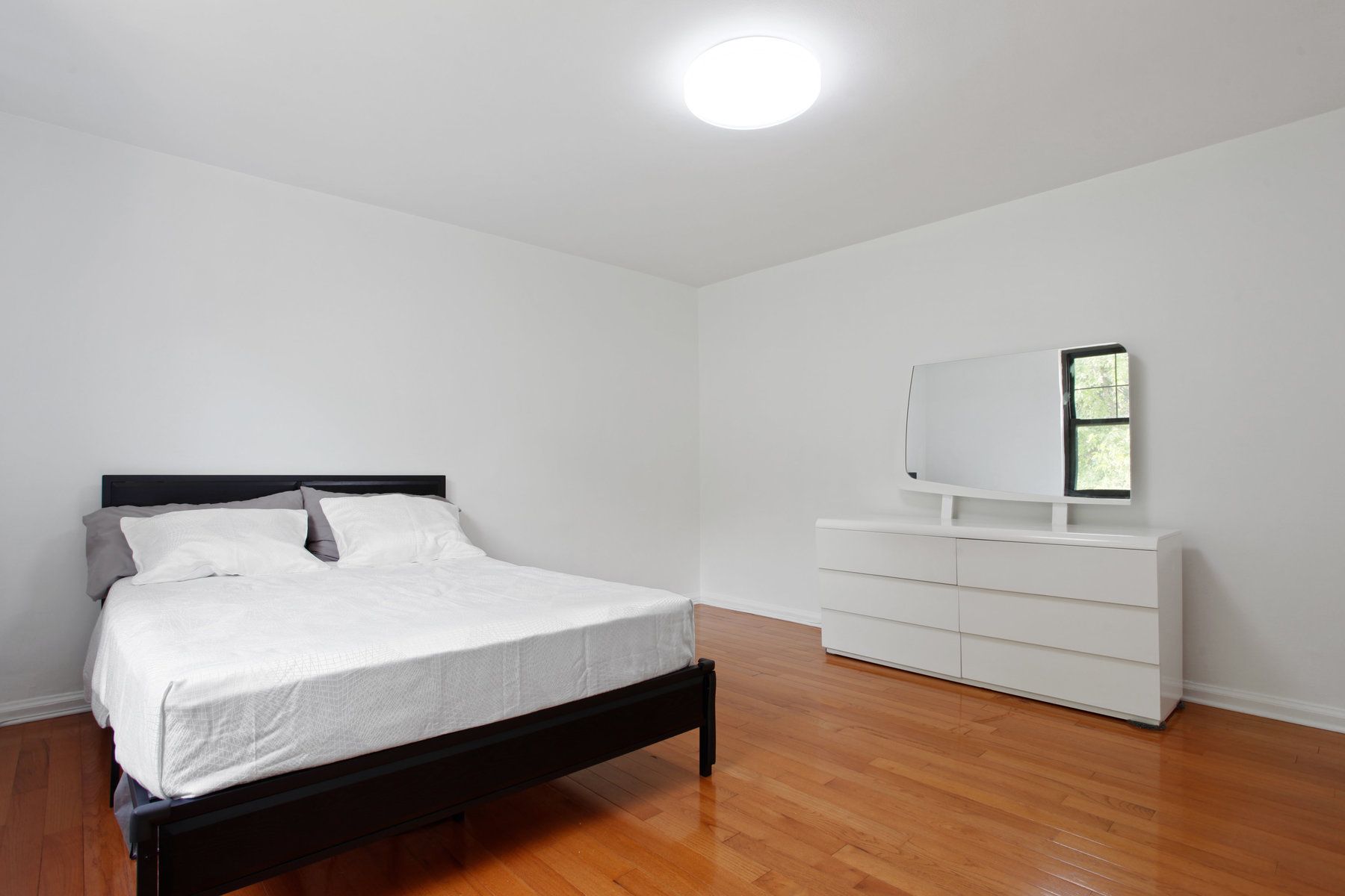 71-15 Park Drive E Unit# B