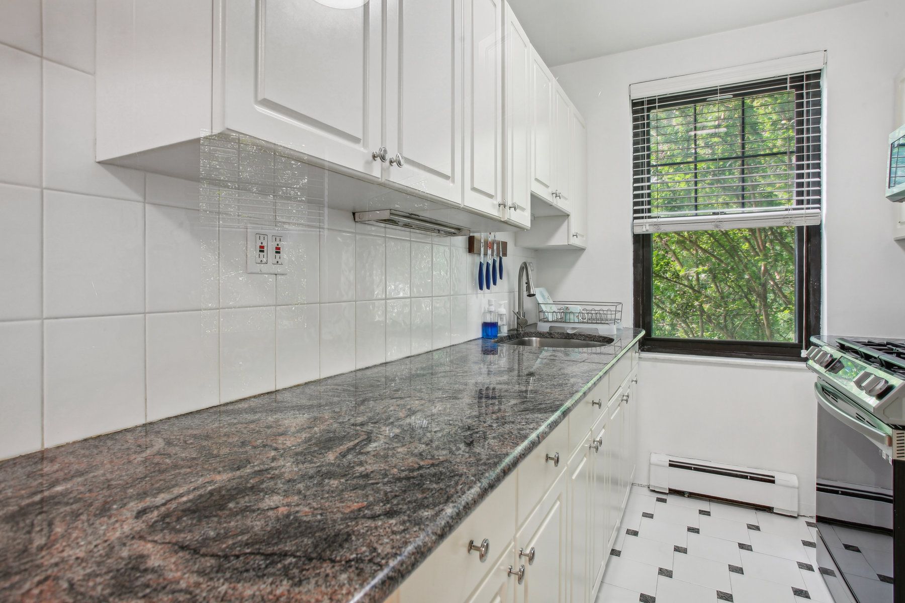 71-15 Park Drive E Unit# B