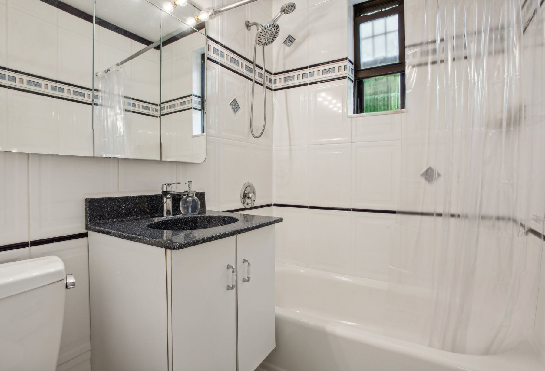 71-15 Park Drive E Unit# B