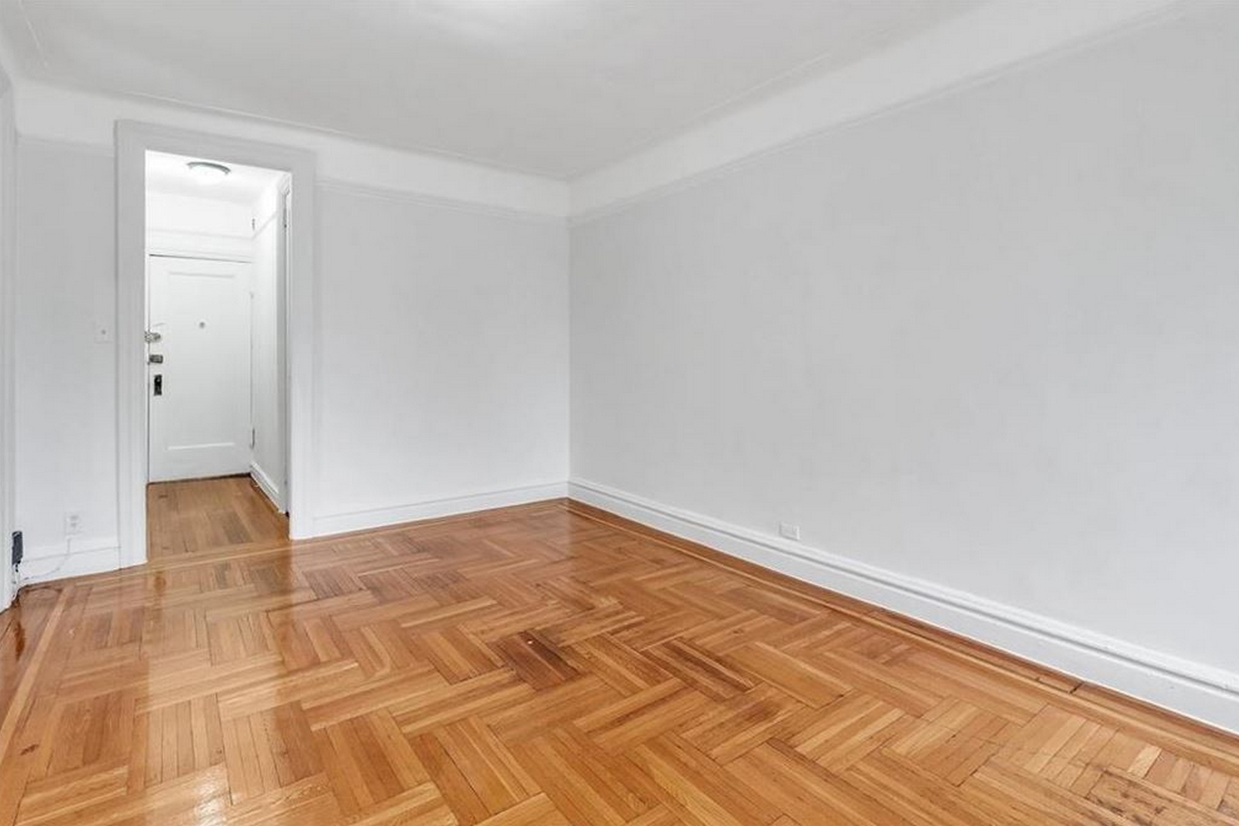 335 E 209th Street Unit# 4