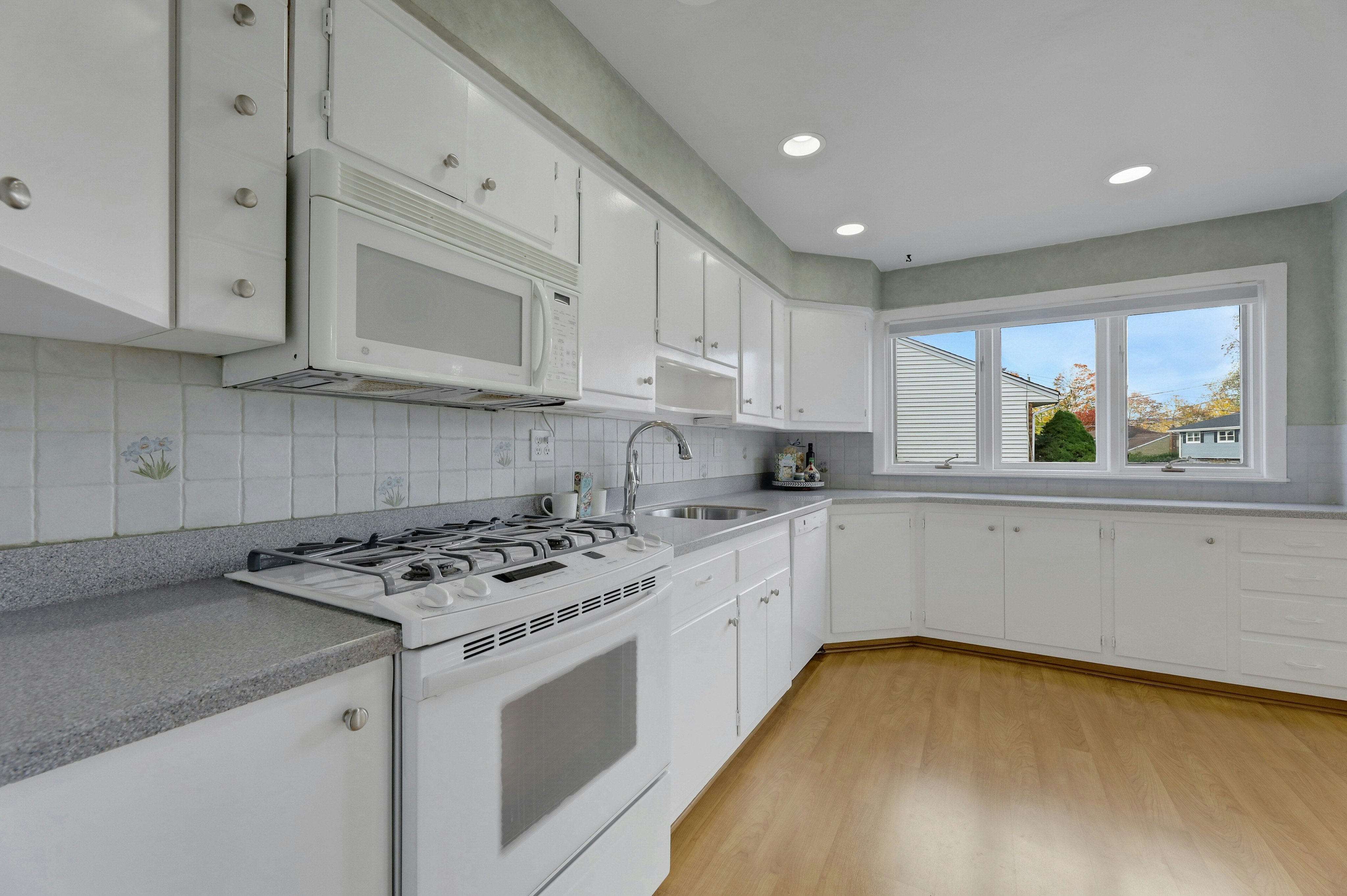 5 Forest Knoll Drive 