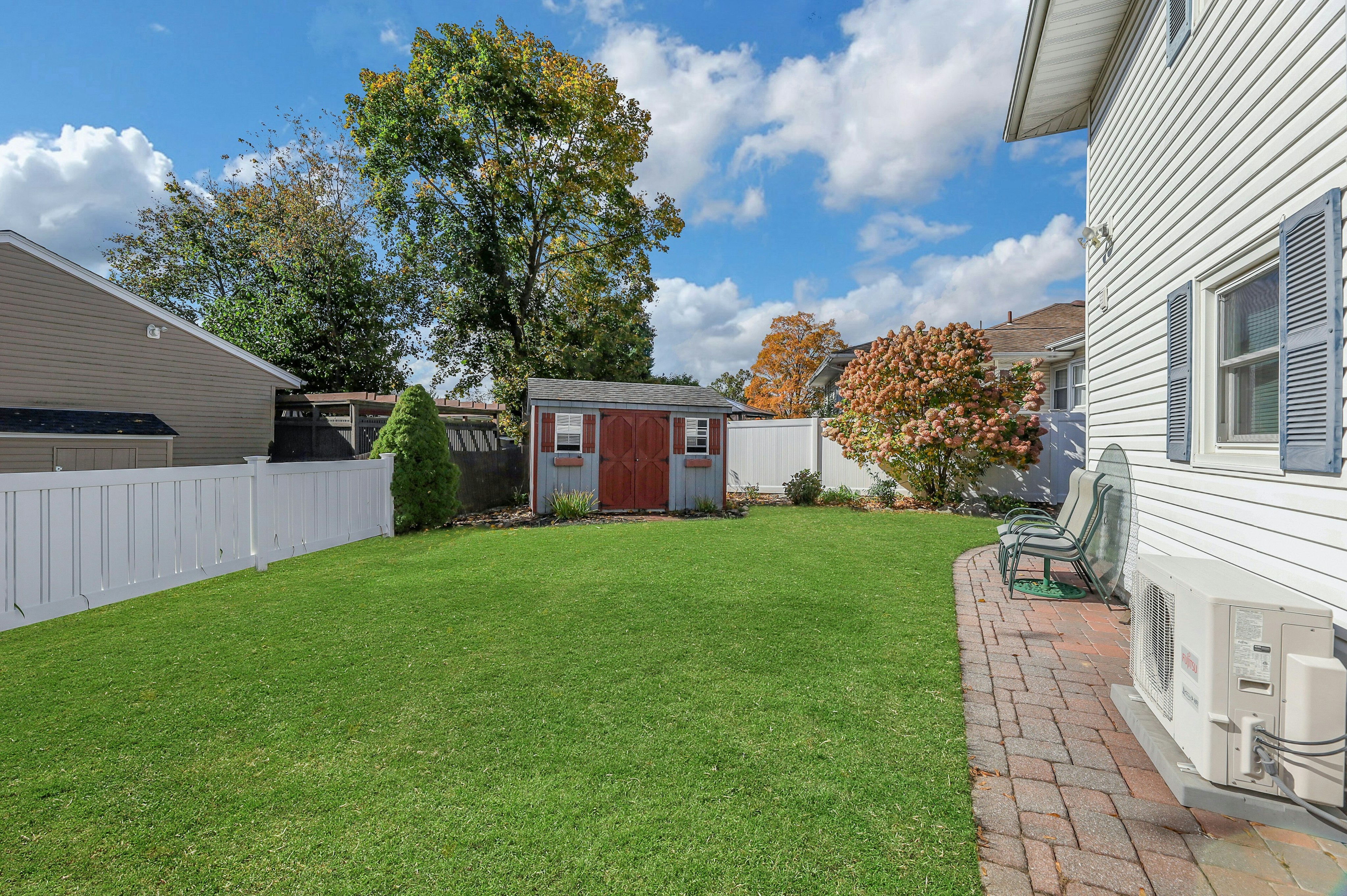 5 Forest Knoll Drive 