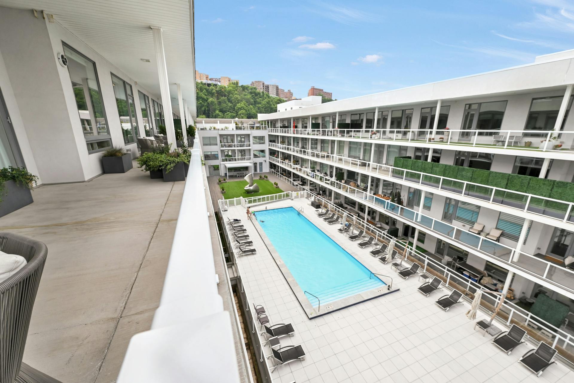 3 Somerset Lane 611