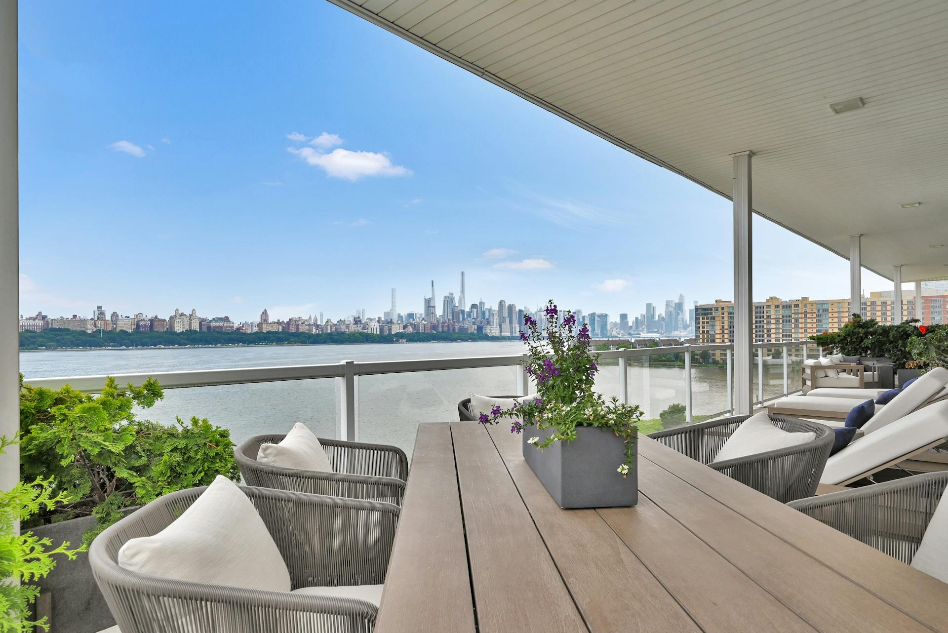 3 Somerset Lane 611