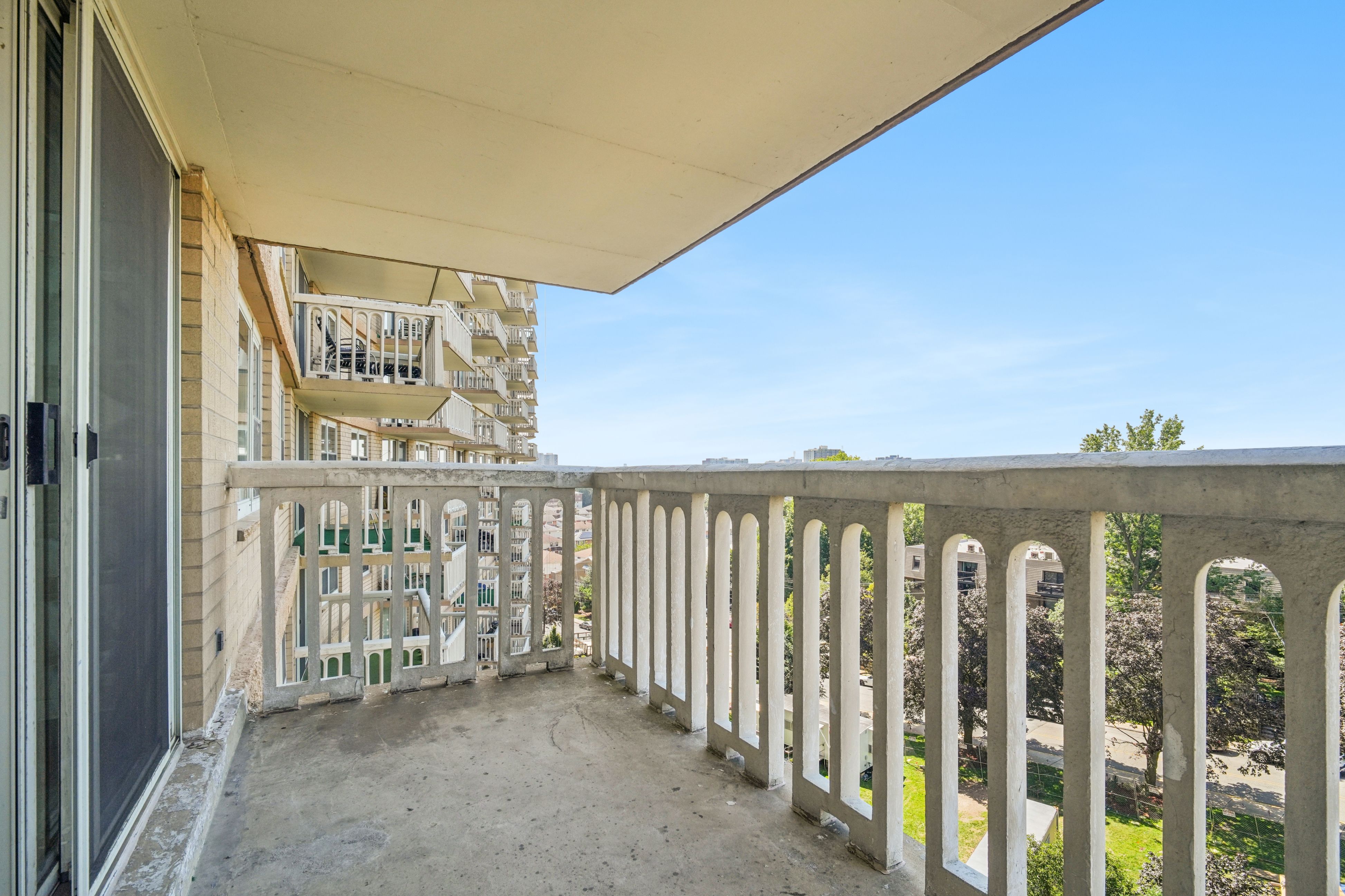 555 North Avenue #8P 