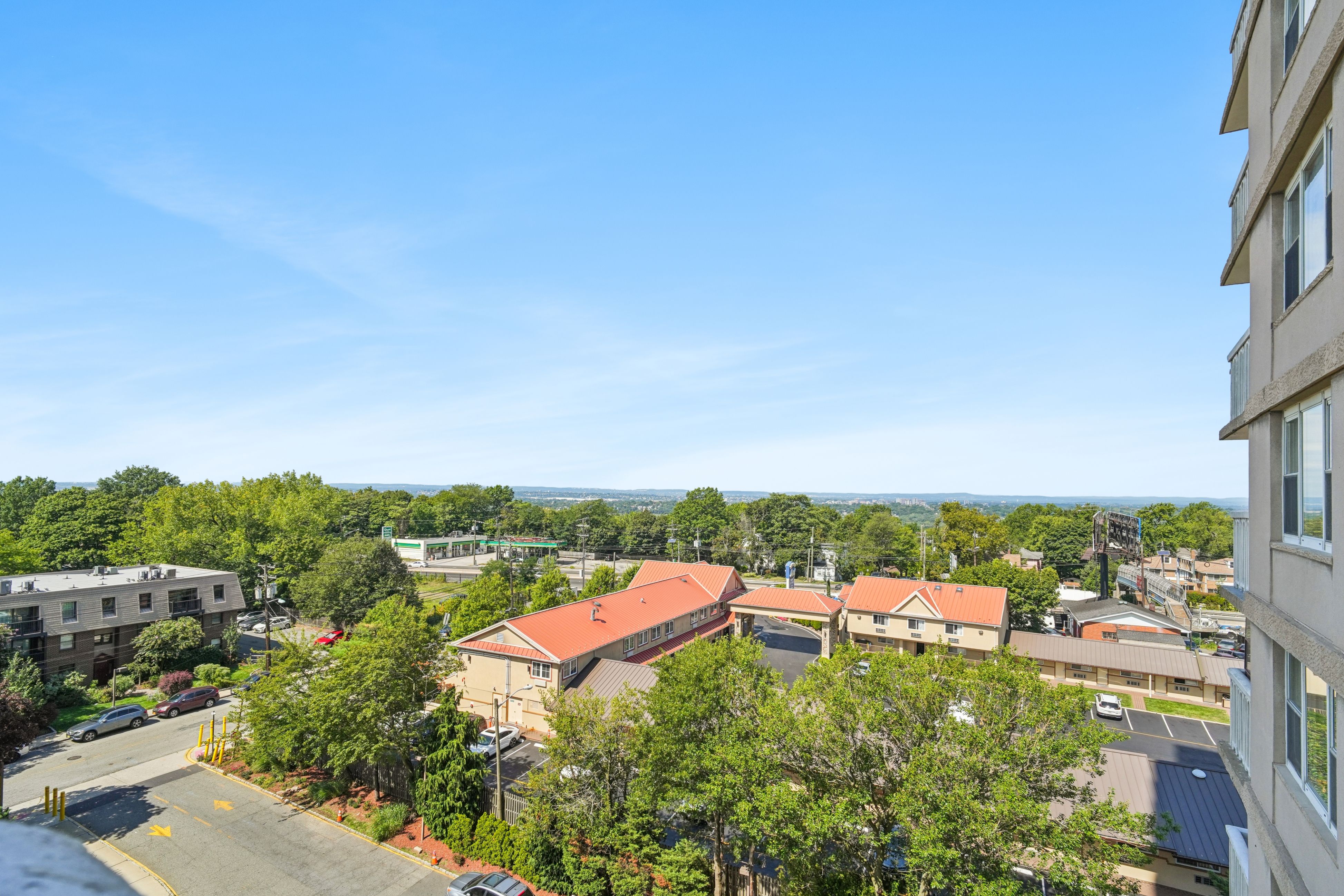 555 North Avenue #8P 