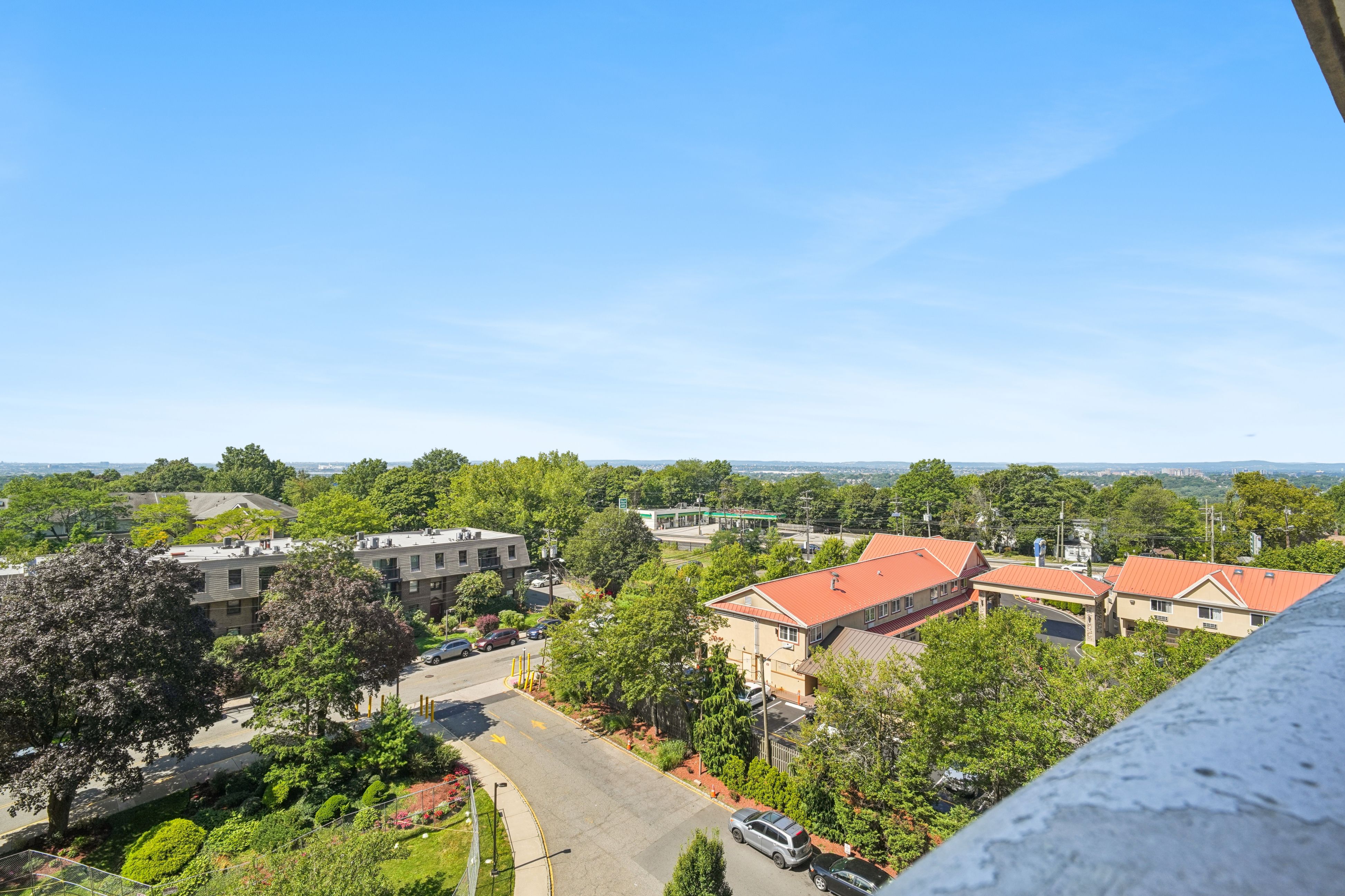 555 North Avenue #8P 